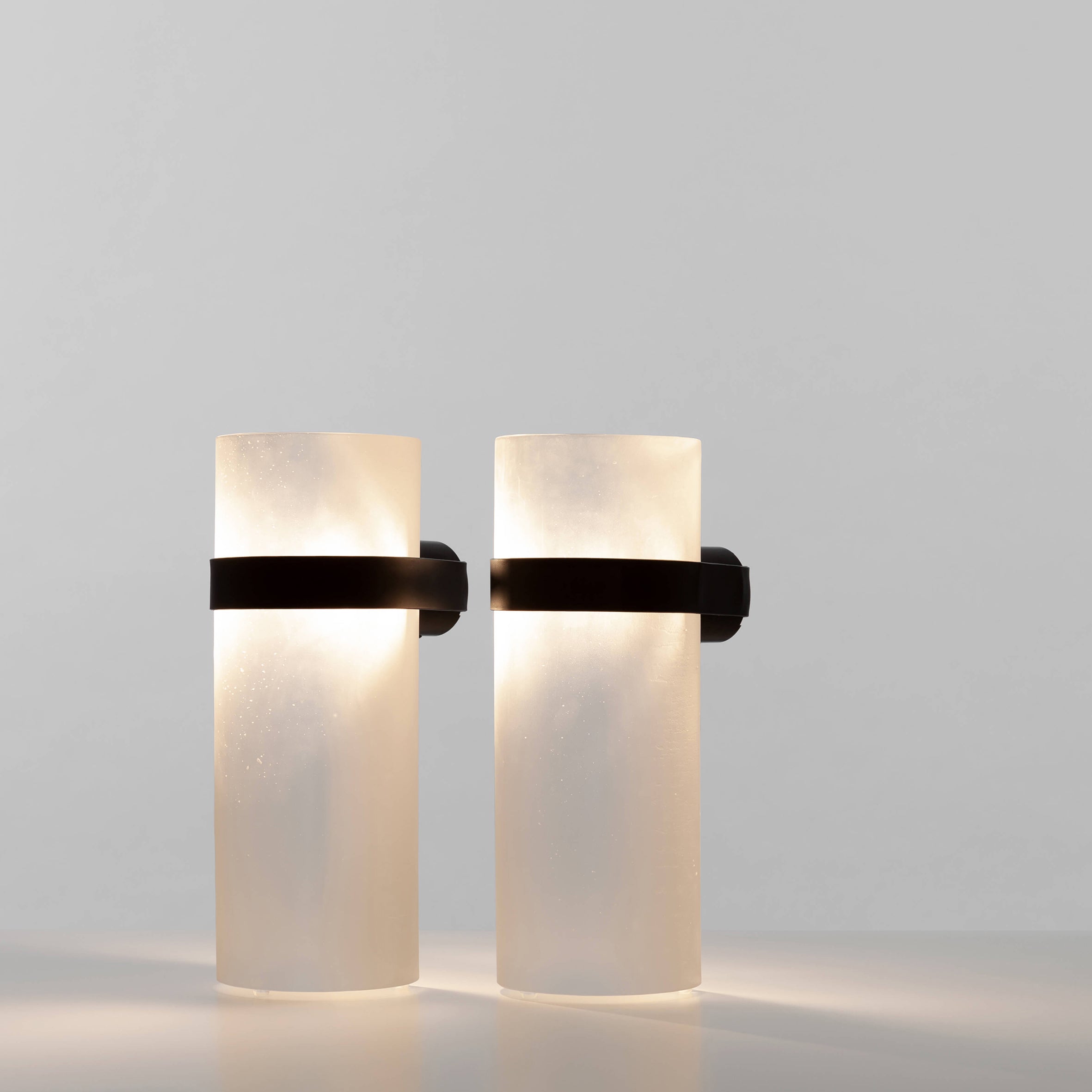 In Sync Colonna Table Lamp