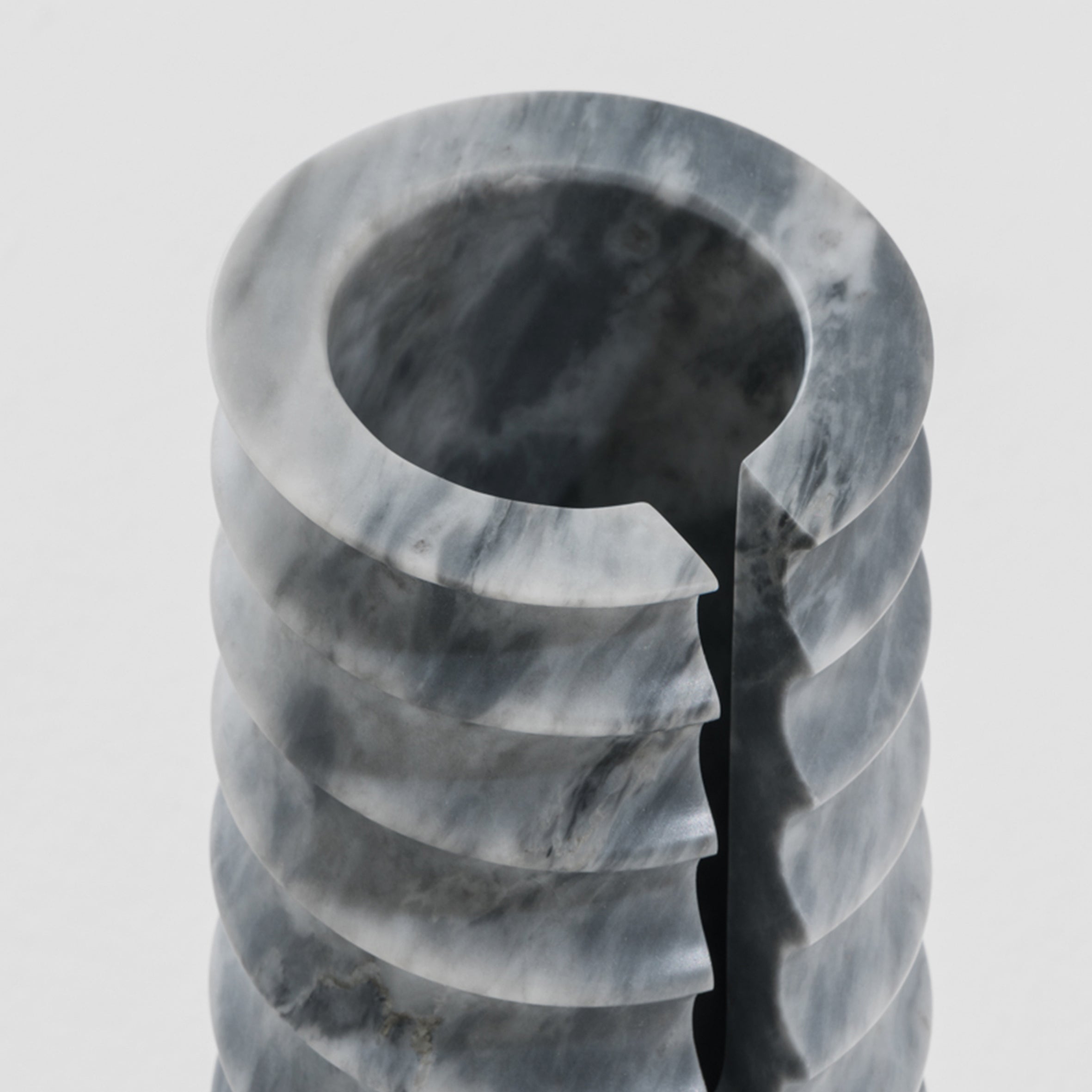 Simultanea Magnetico Vase