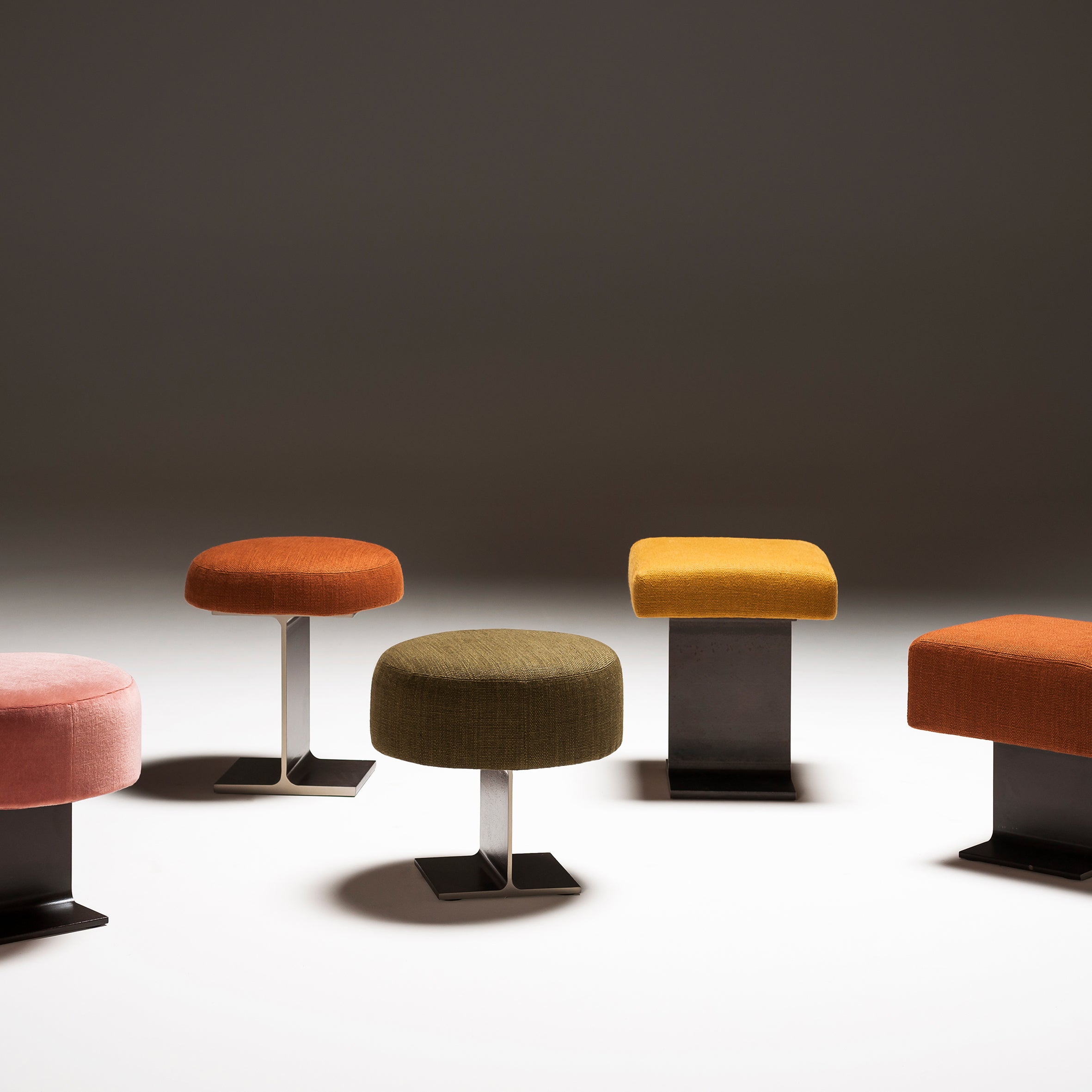 Trono Stool