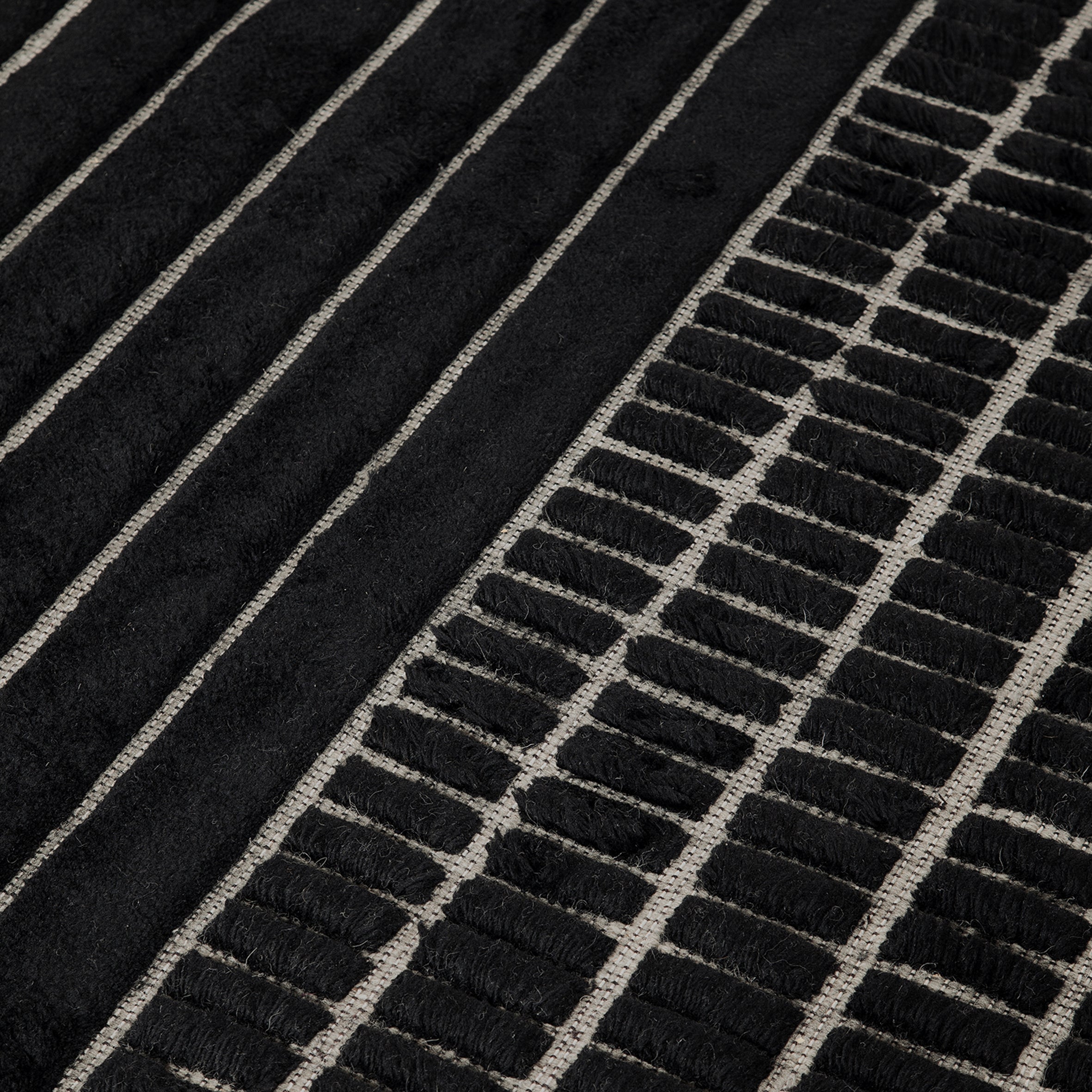 Grid Berber Round Rug