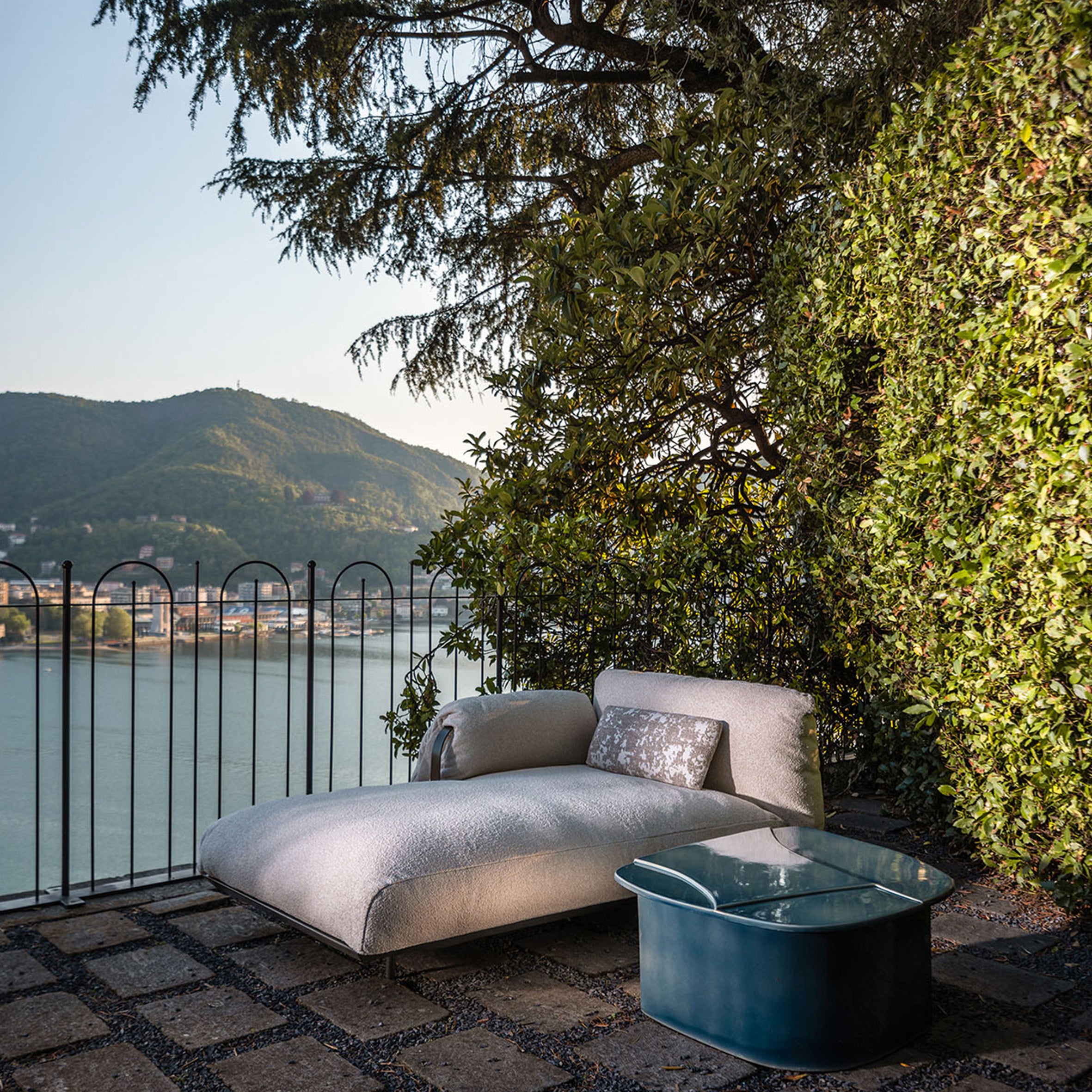 Keramikè Outdoor Coffee Table