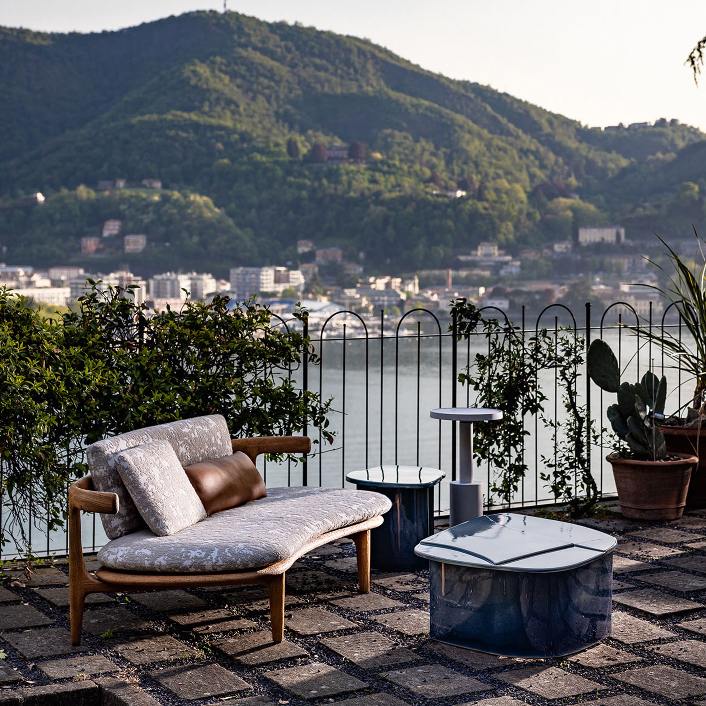 Keramikè Outdoor Coffee Table