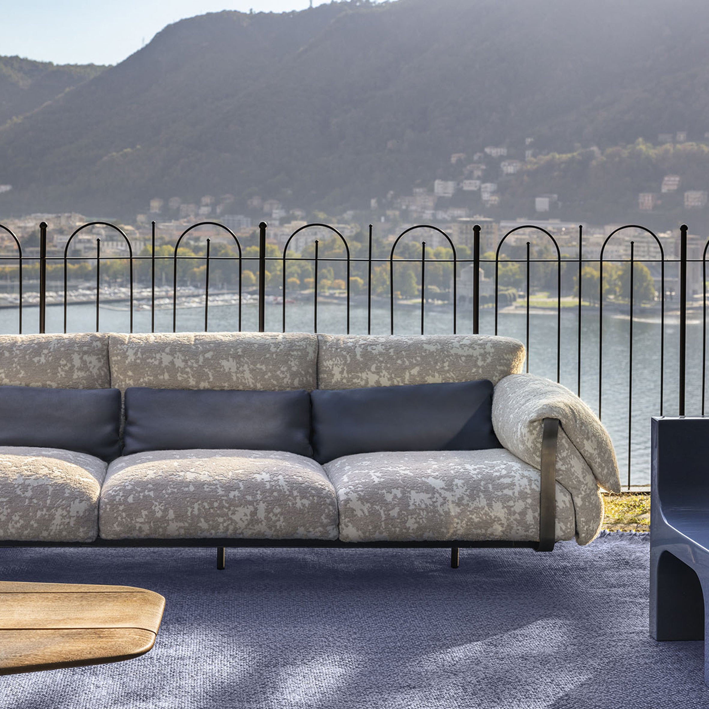 Narciso Outdoor Sofa