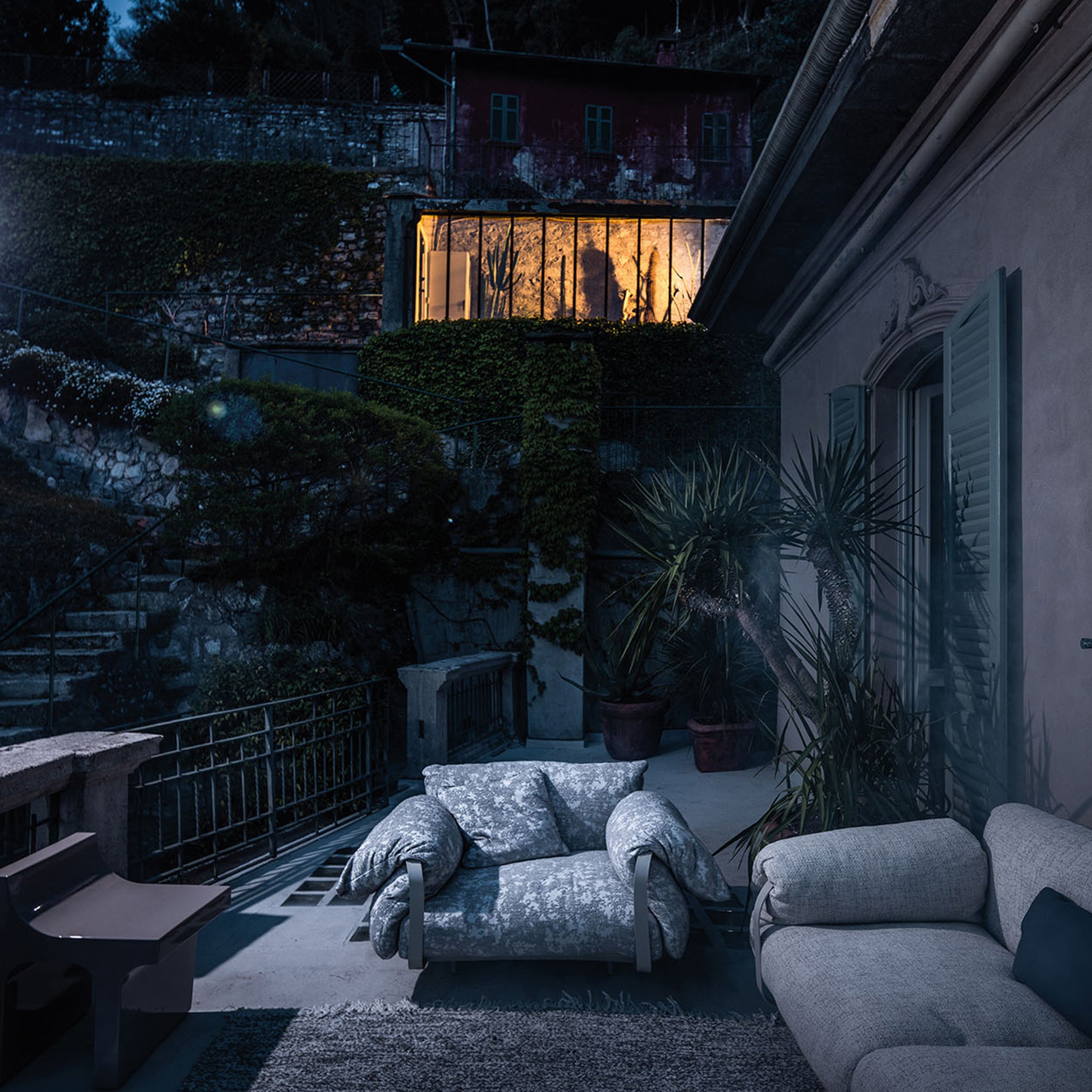 Narciso Outdoor Lounge Chair