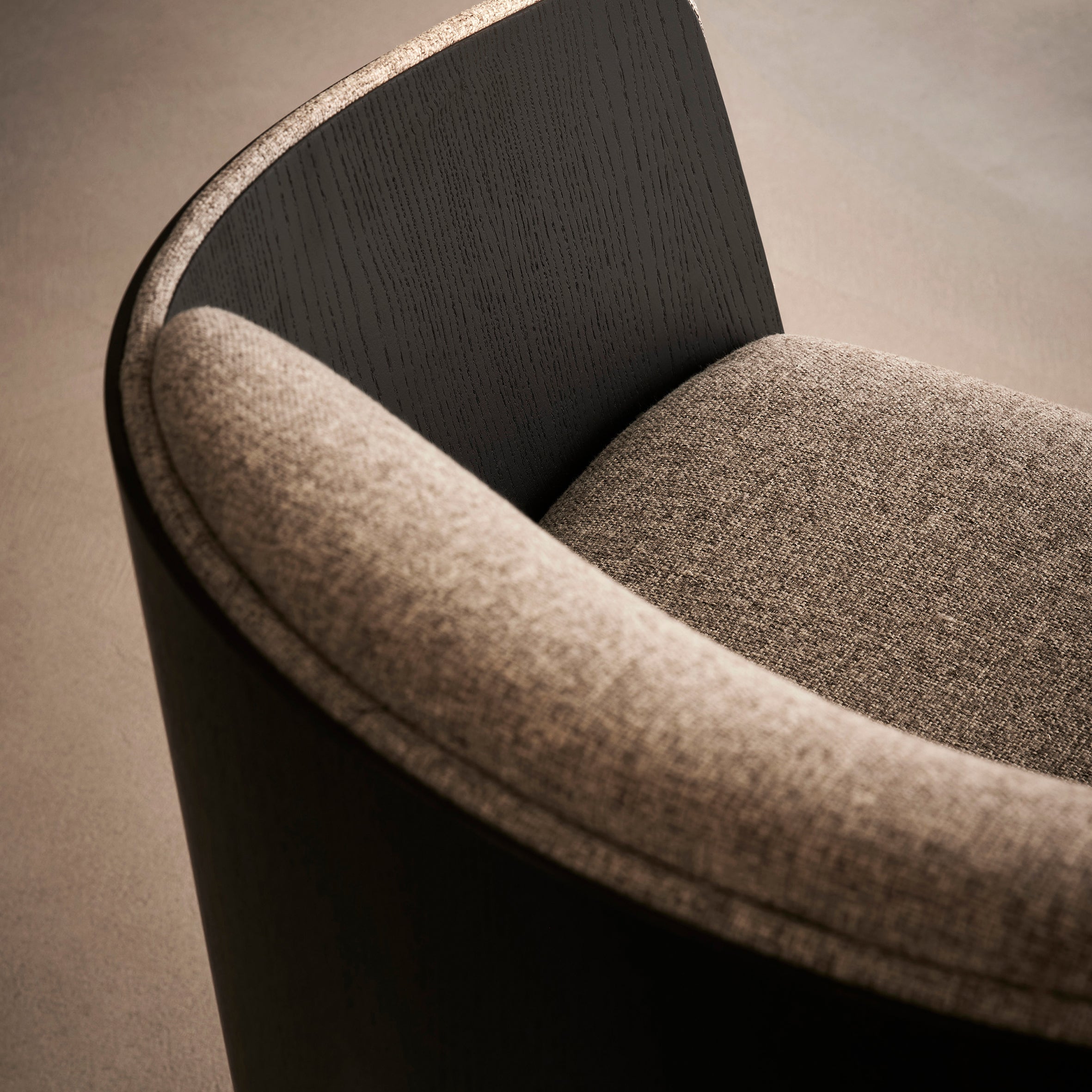 Sir Lounge Chair