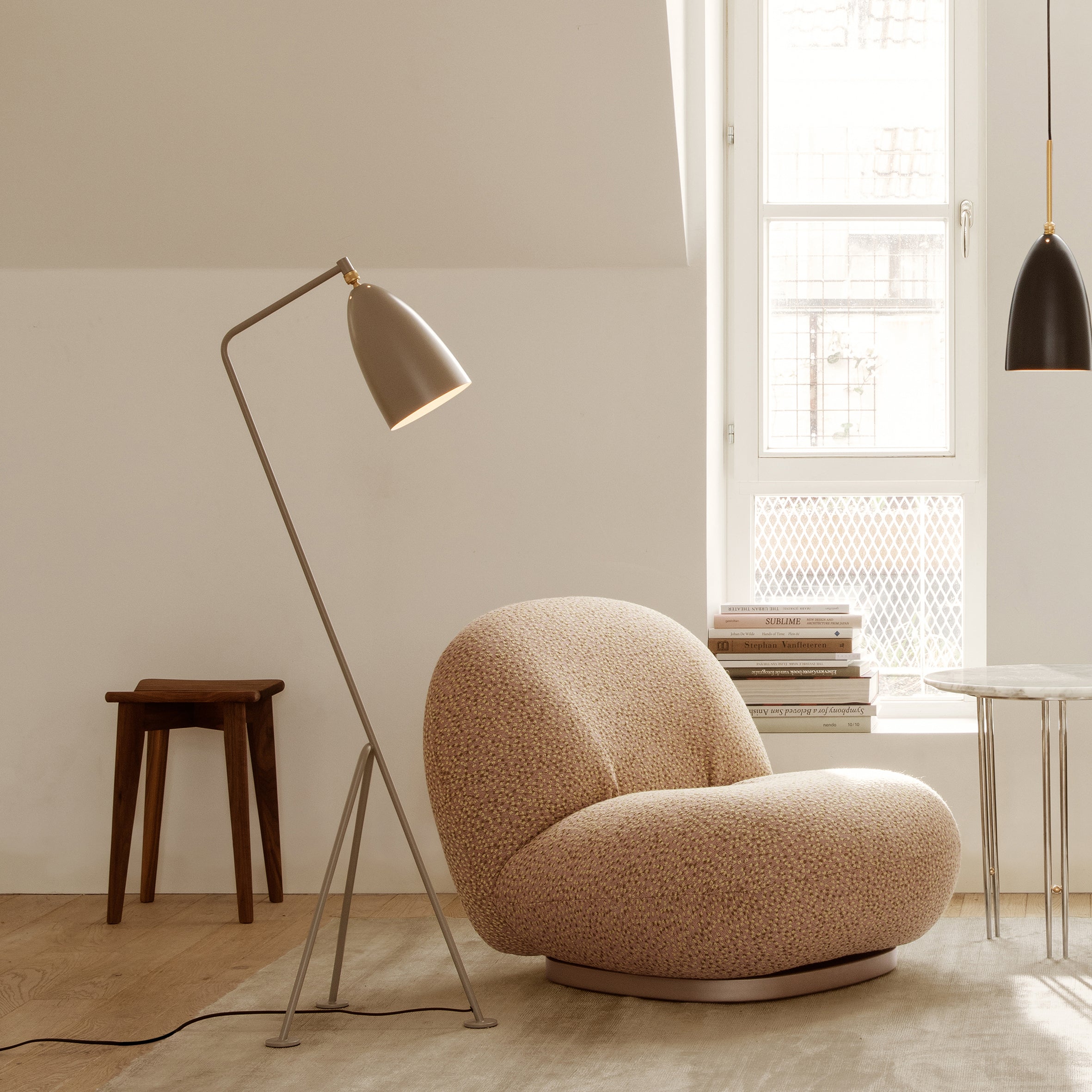 Gräshoppa Floor Lamp