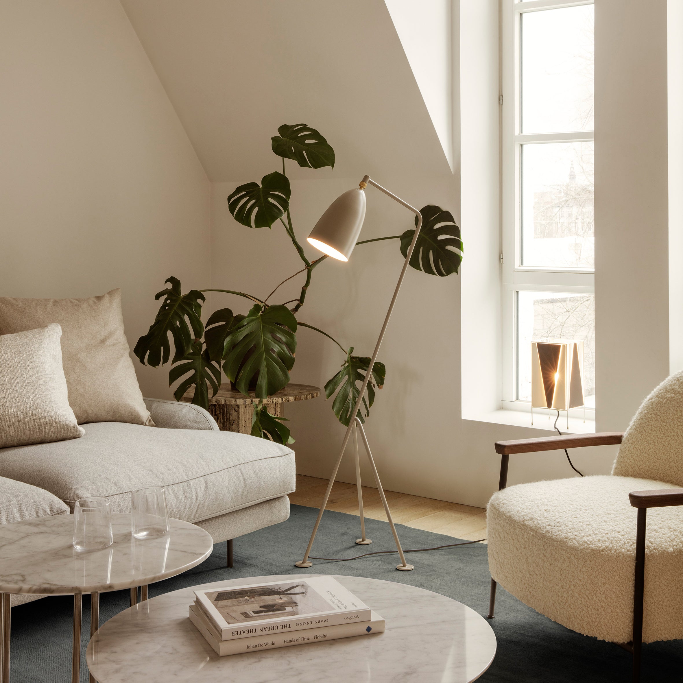 Gräshoppa Floor Lamp