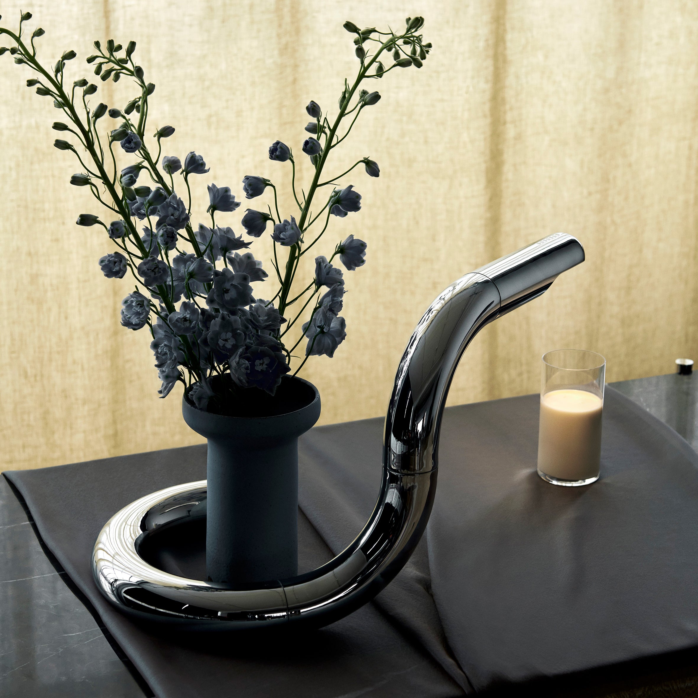 Aspide Table Lamp