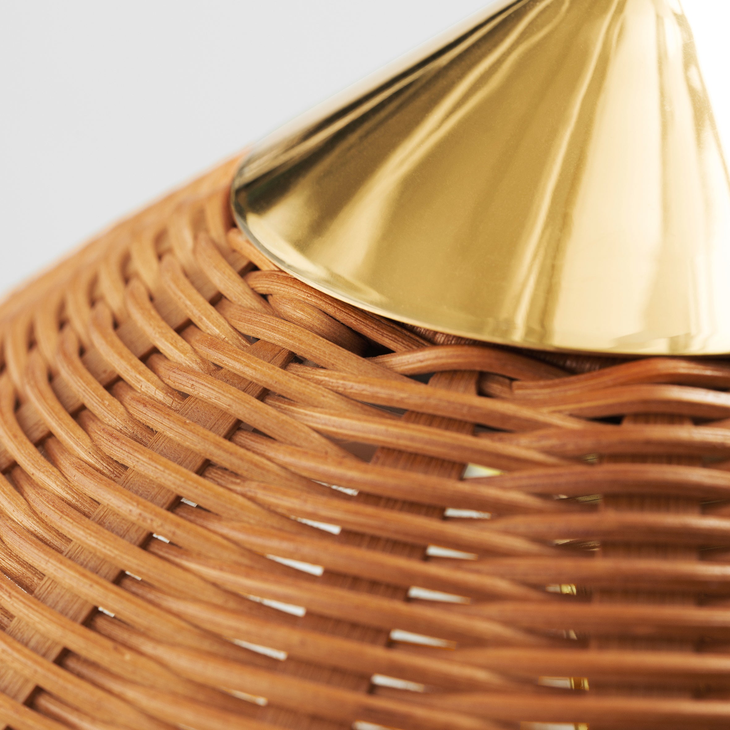 9602 Floor Lamp