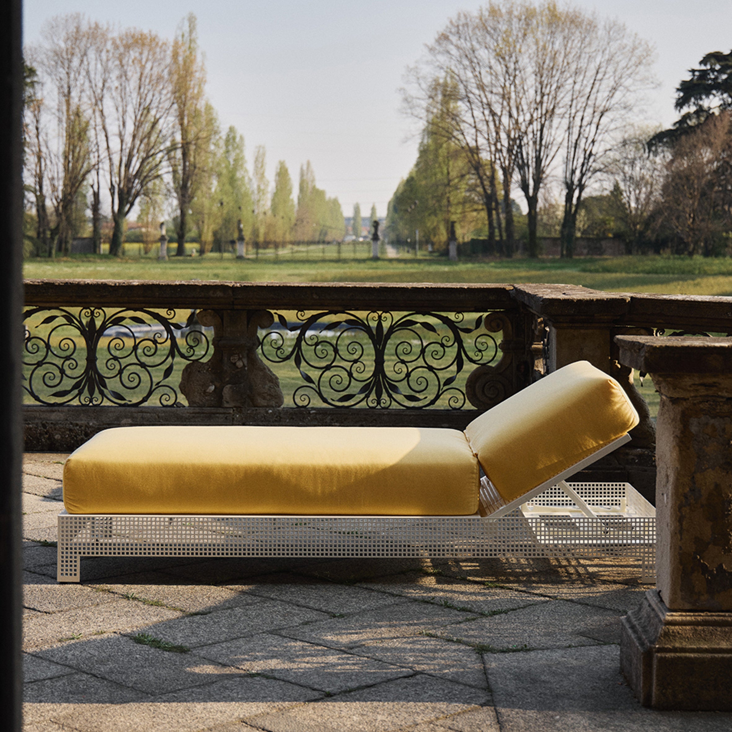 Conservatory Sun Lounger