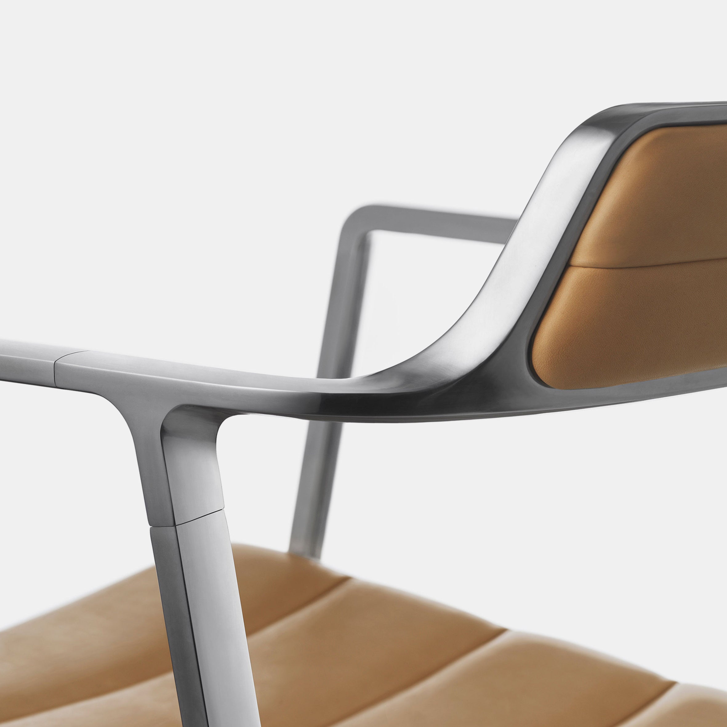 Vipp452 Swivel Chair