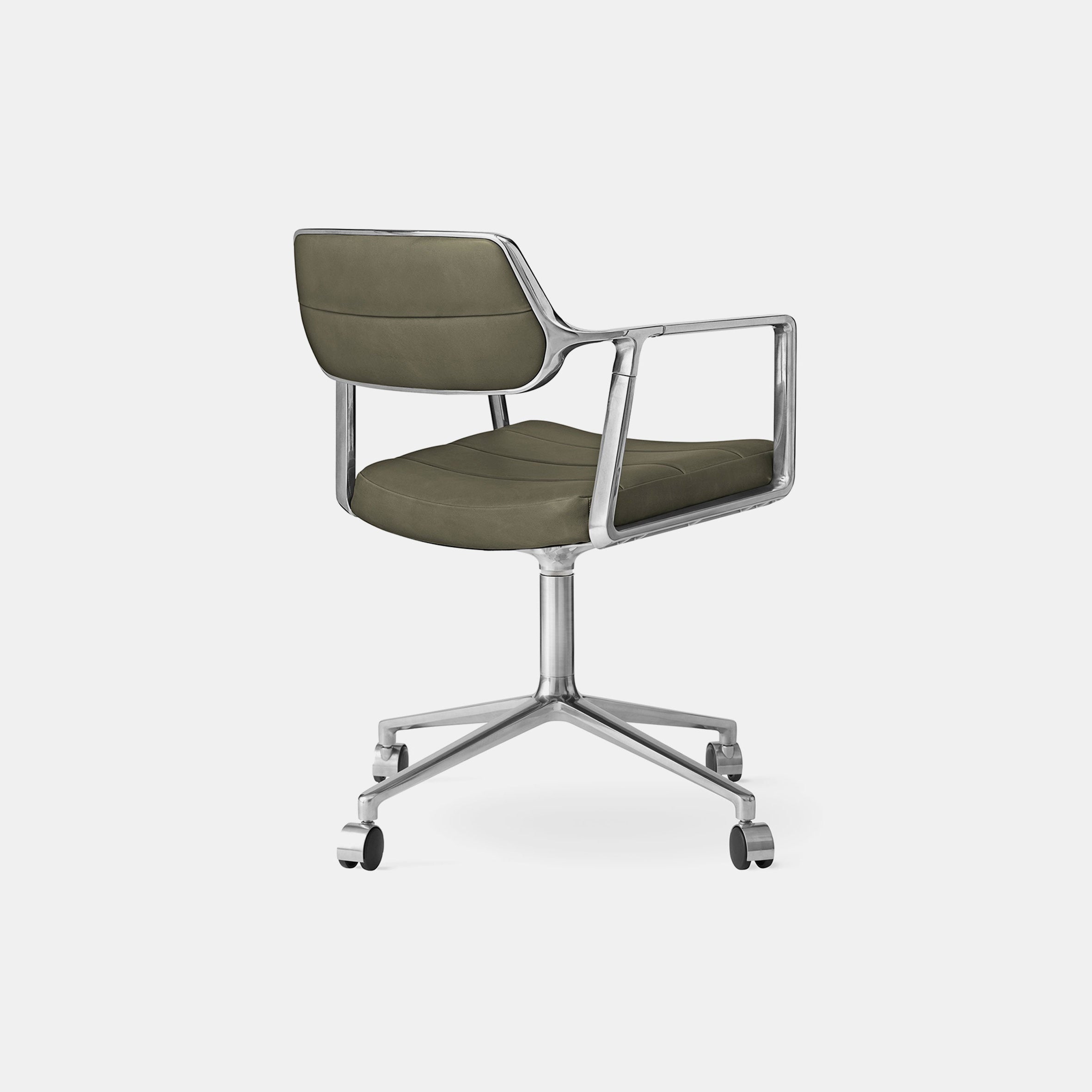 Vipp453 Swivel Chair