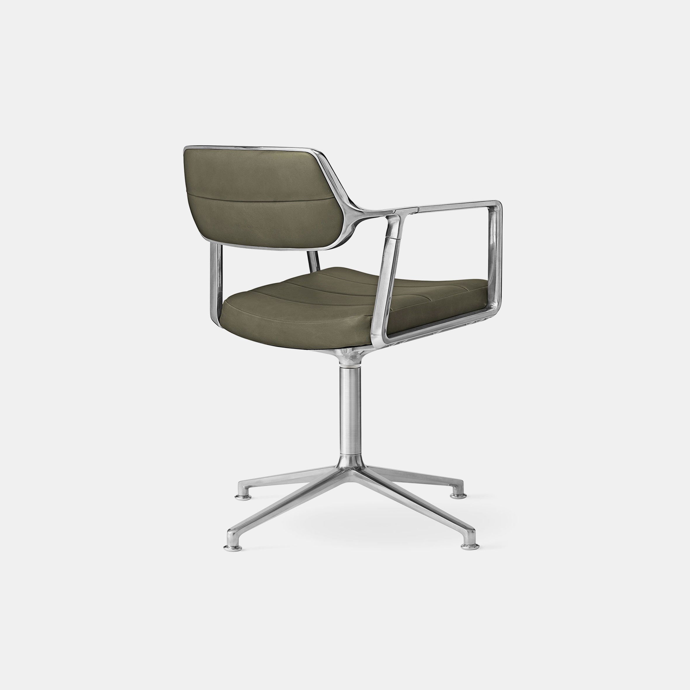 Vipp453 Swivel Chair