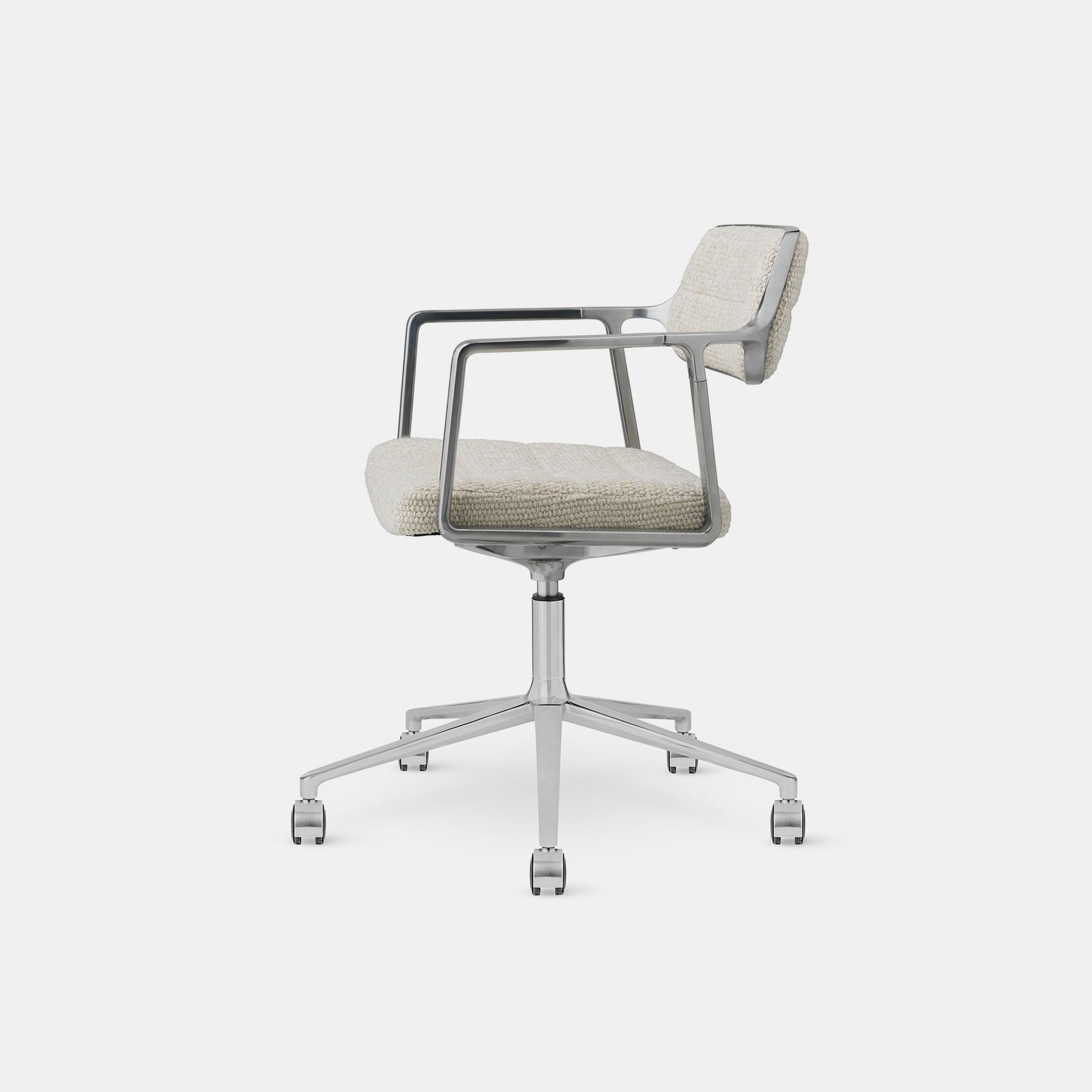 Vipp453+ Swivel Chair