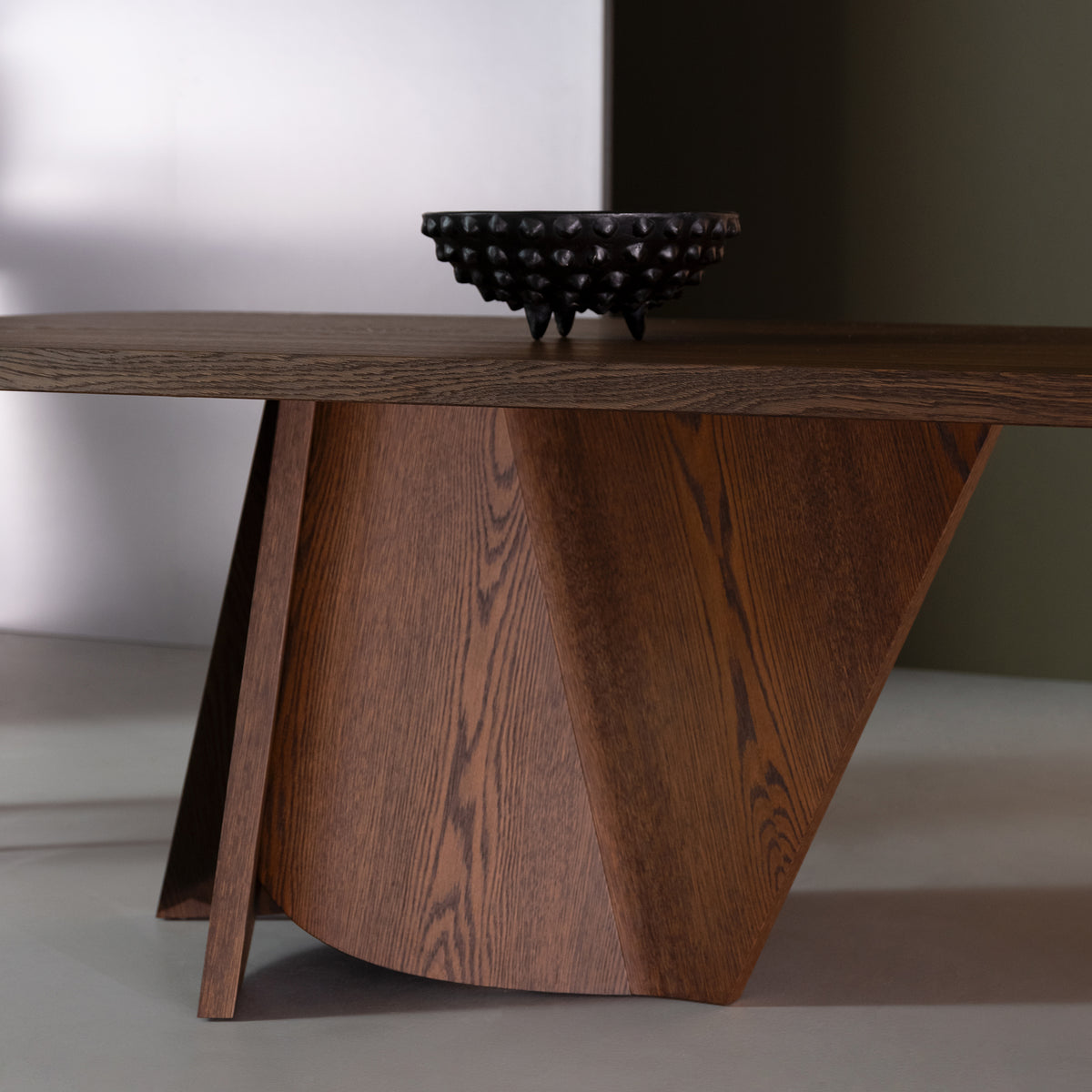 Zaho Dining Table