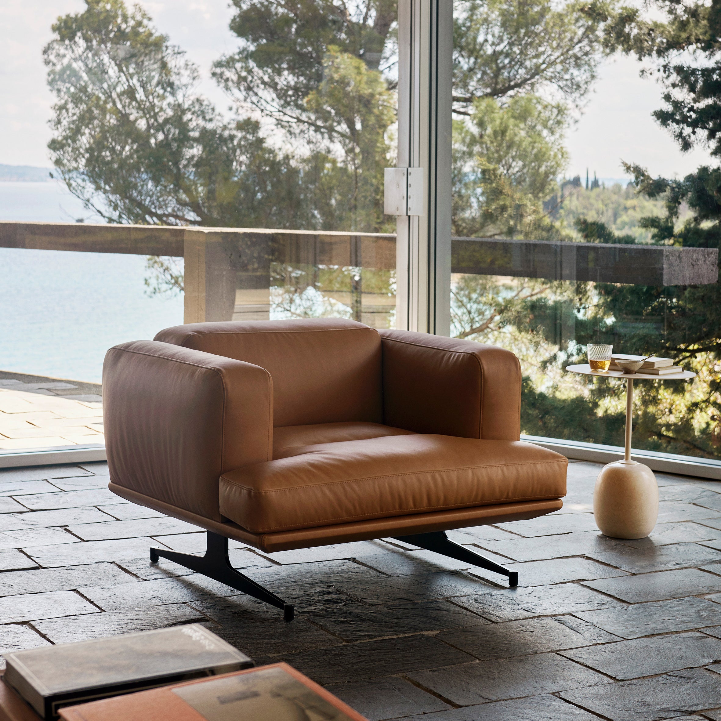 Inland Lounge Chair AV21