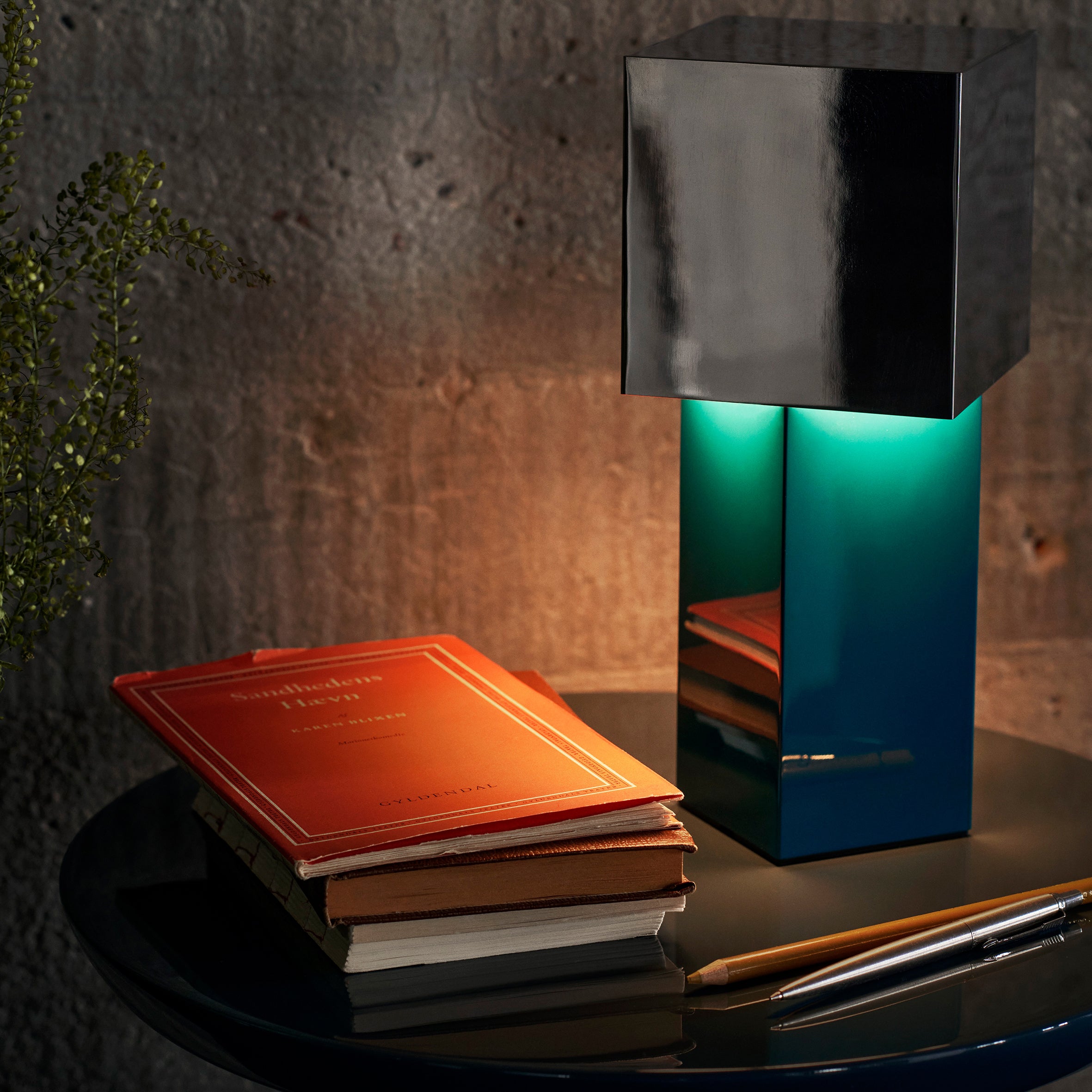 Pivot Portable Table Lamp ATD7