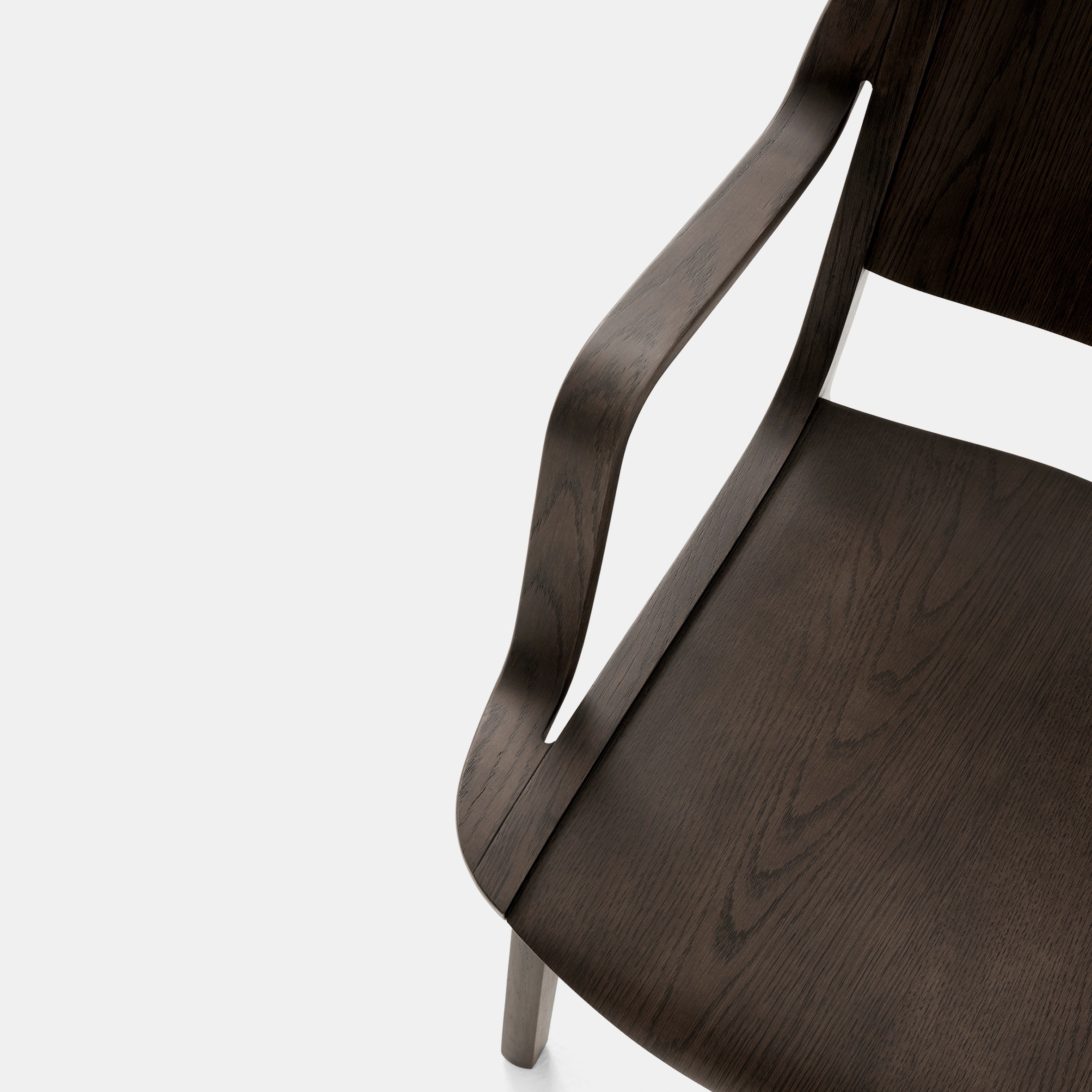 AX Lounge Chair HM11