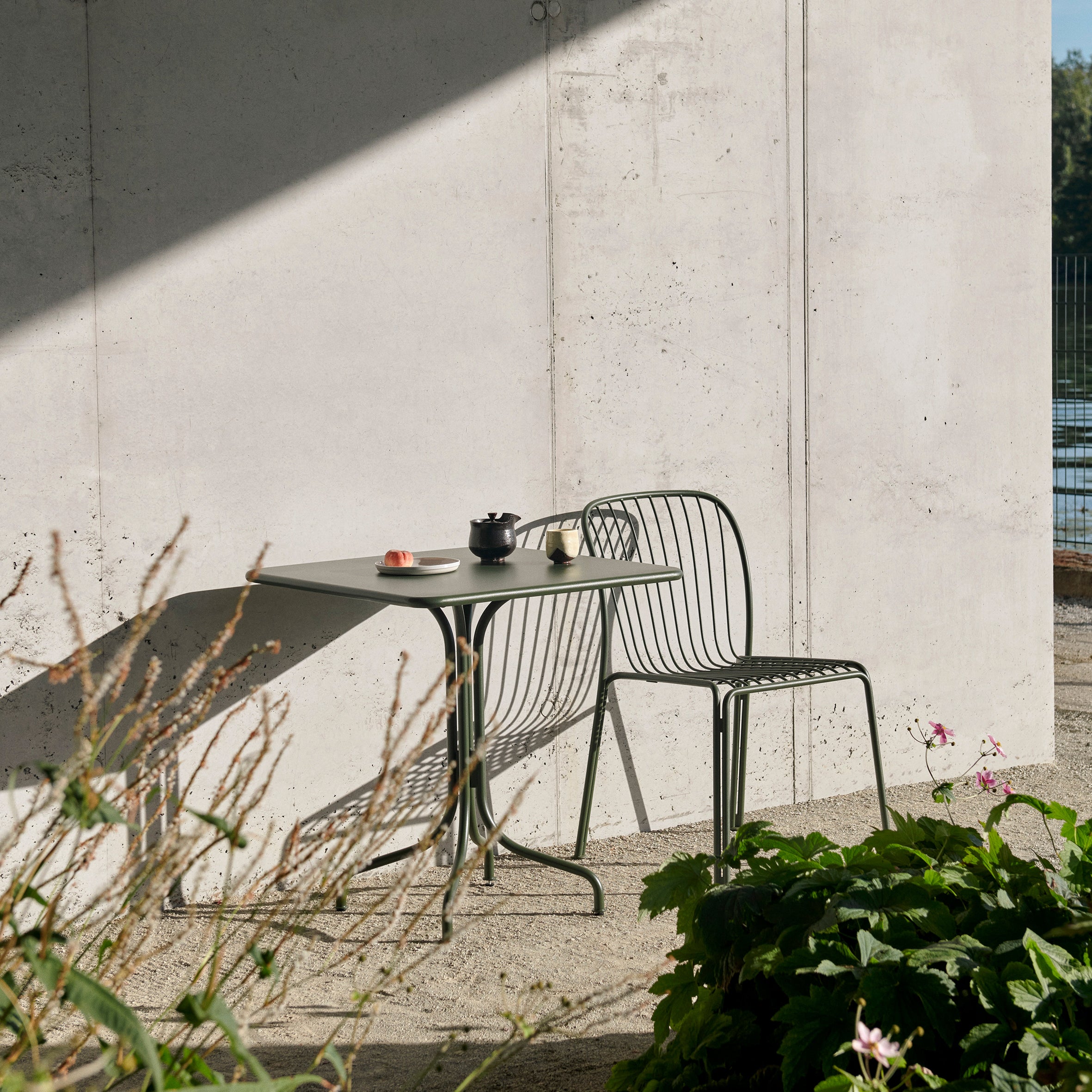 Thorvald Bistrot Table