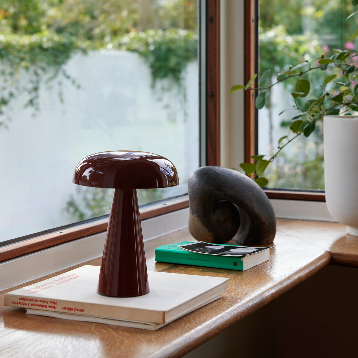 Como Portable Table Lamp SC53
