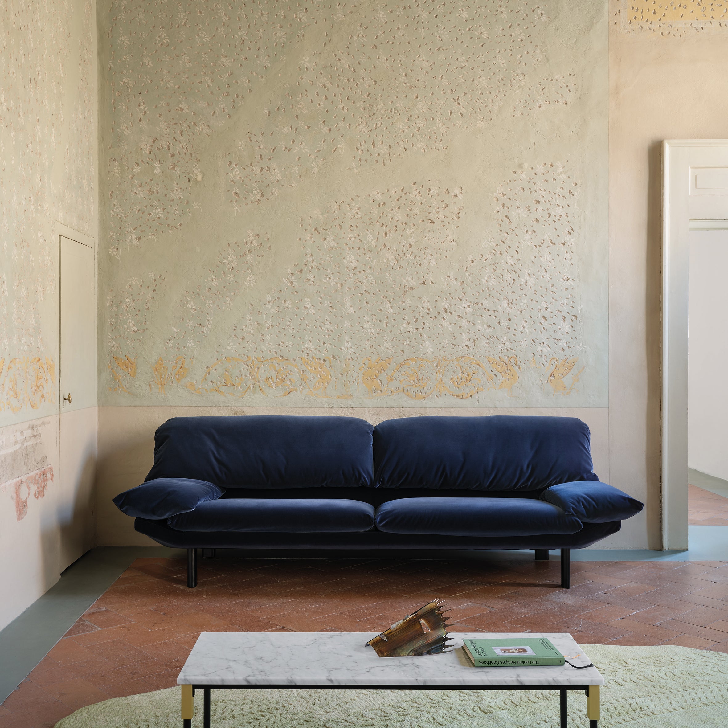 Casablanca Sofa