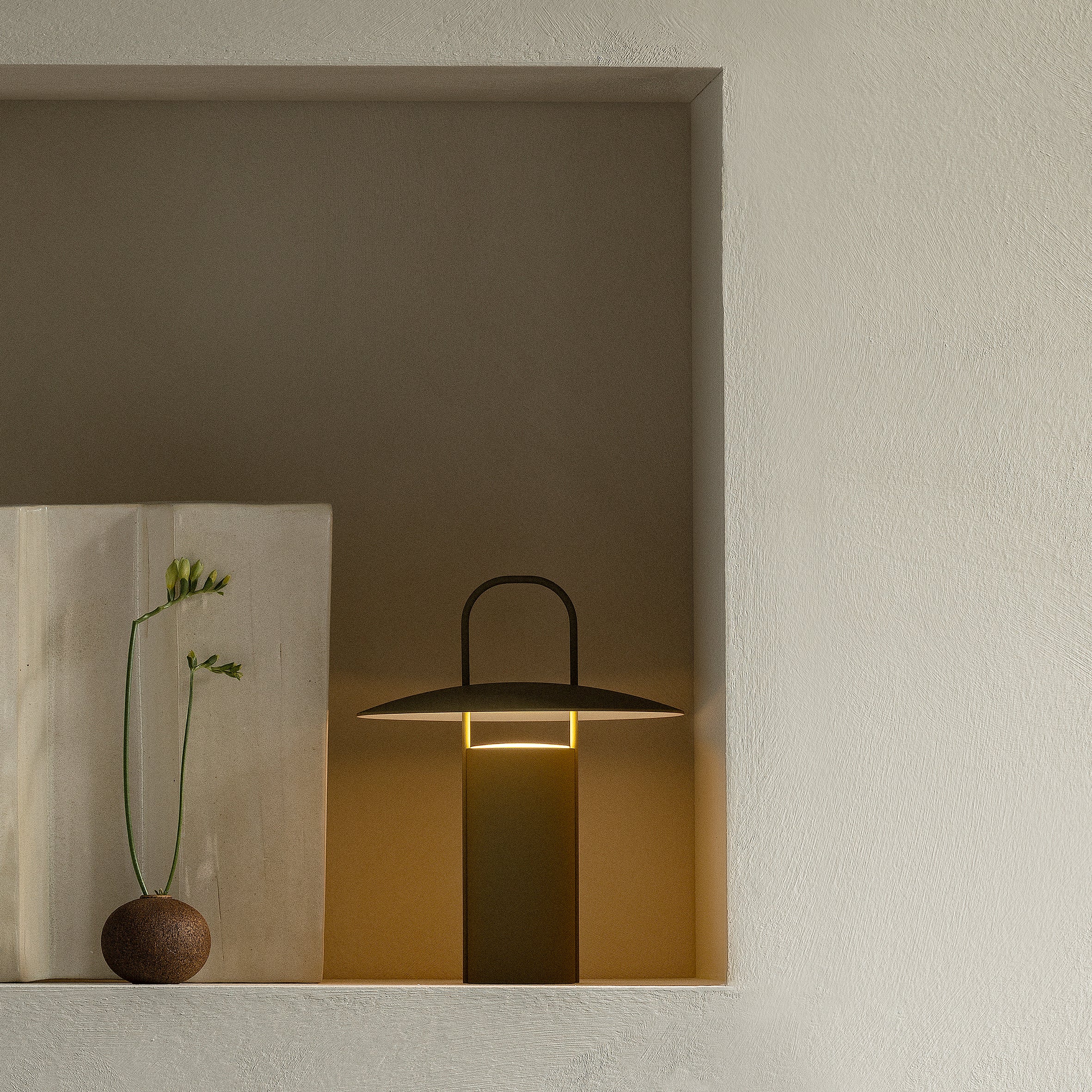 Ray Portable Lamp