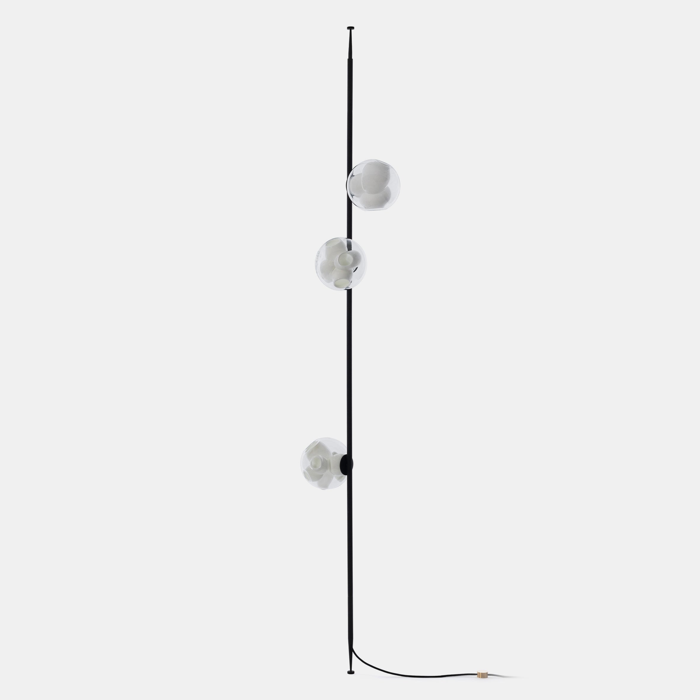 38V Floor-to-Ceiling Lamp