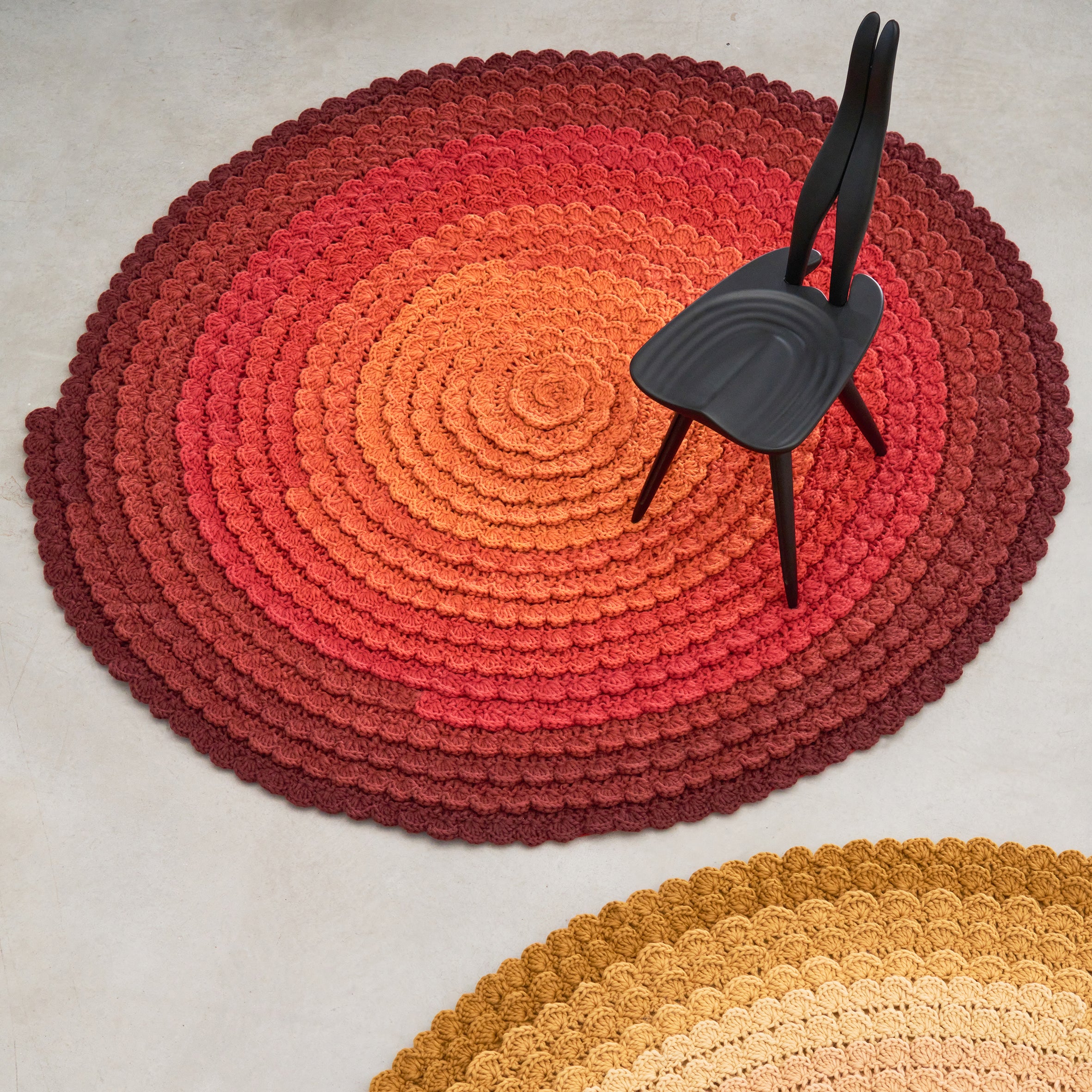 Swirl Round Rug