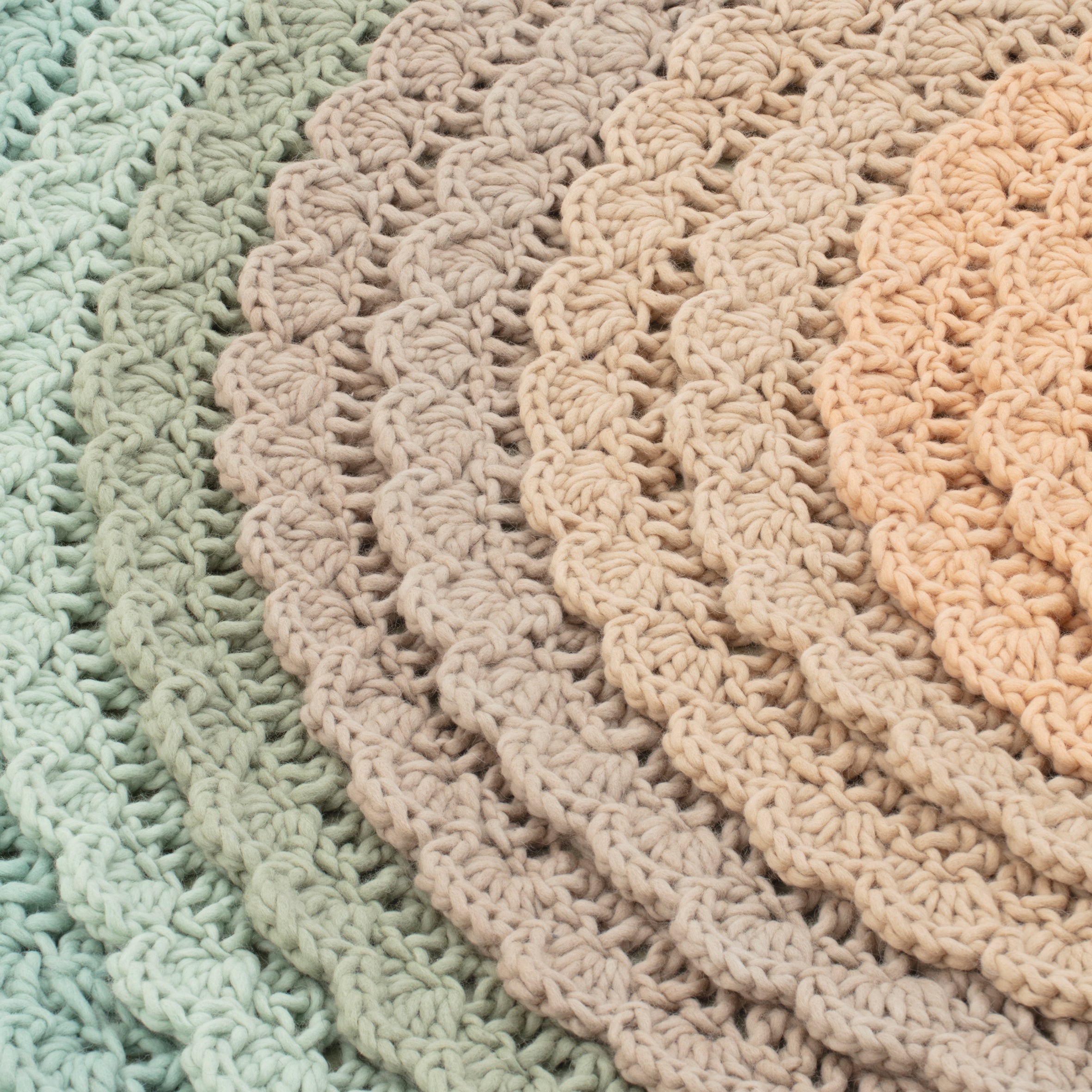 Swirl Round Rug