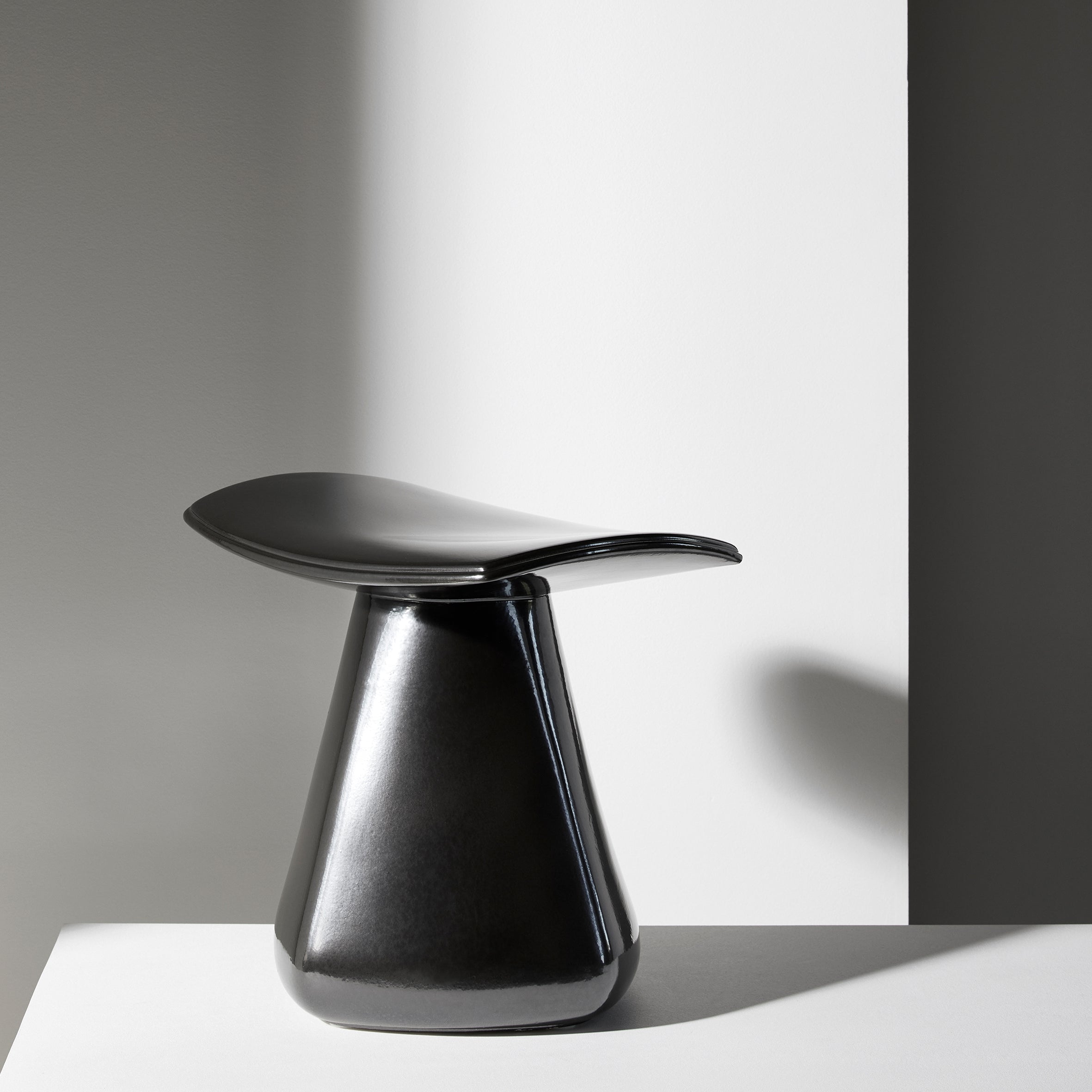 DAM Stool - Black Ceramic