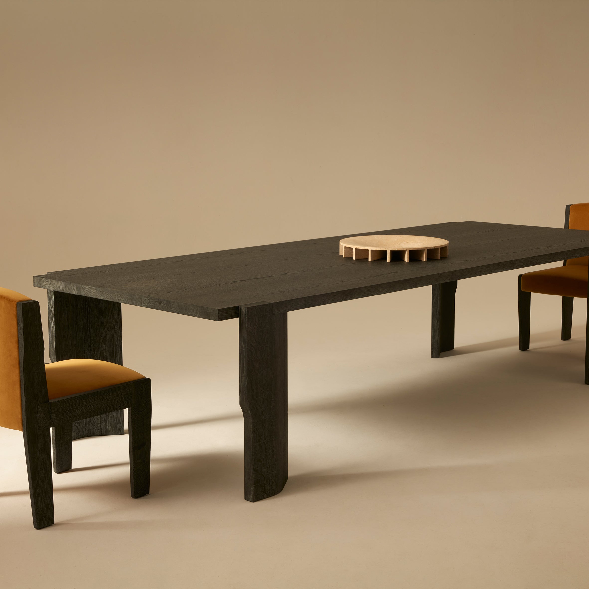 GIL Dining Table