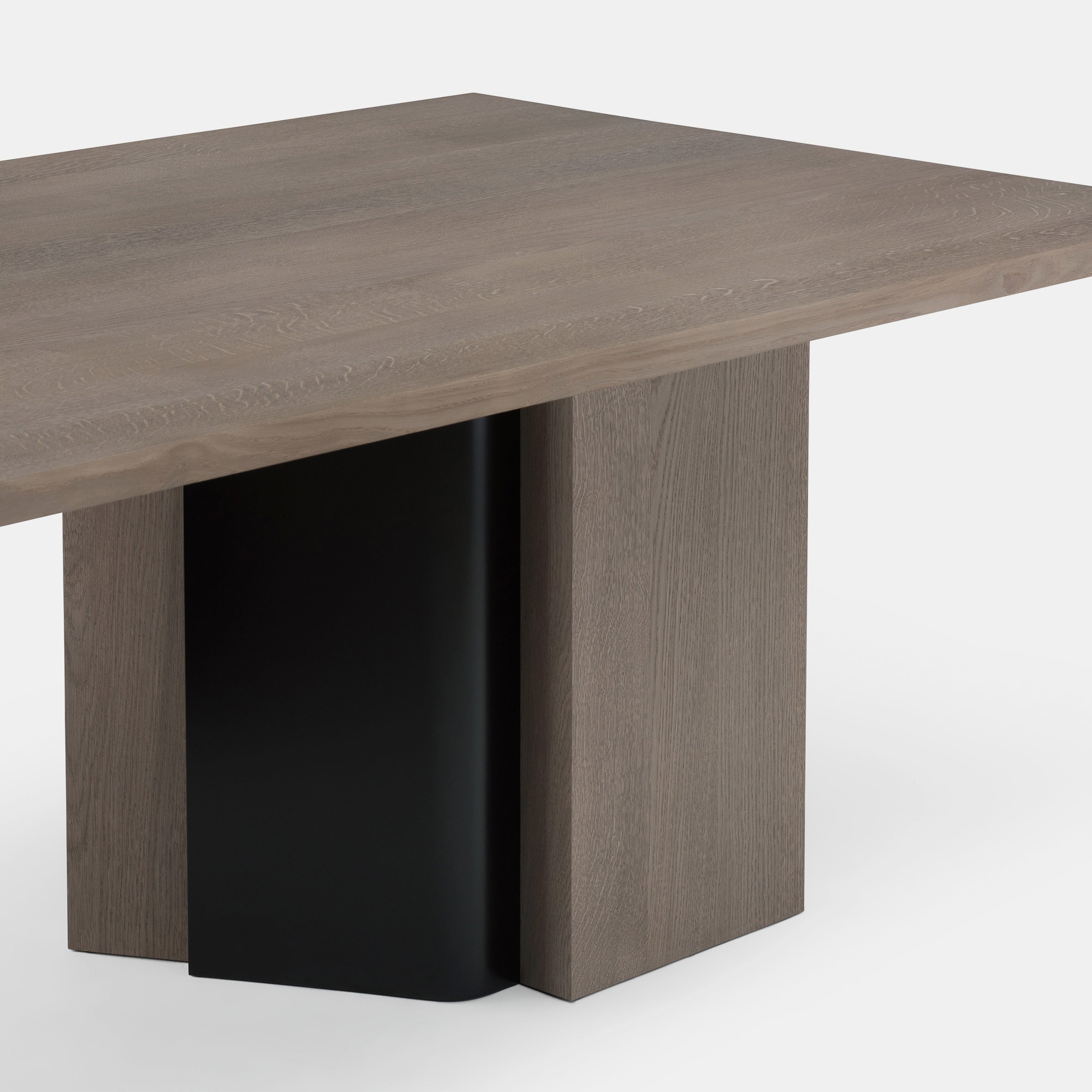 Izar Dining Table