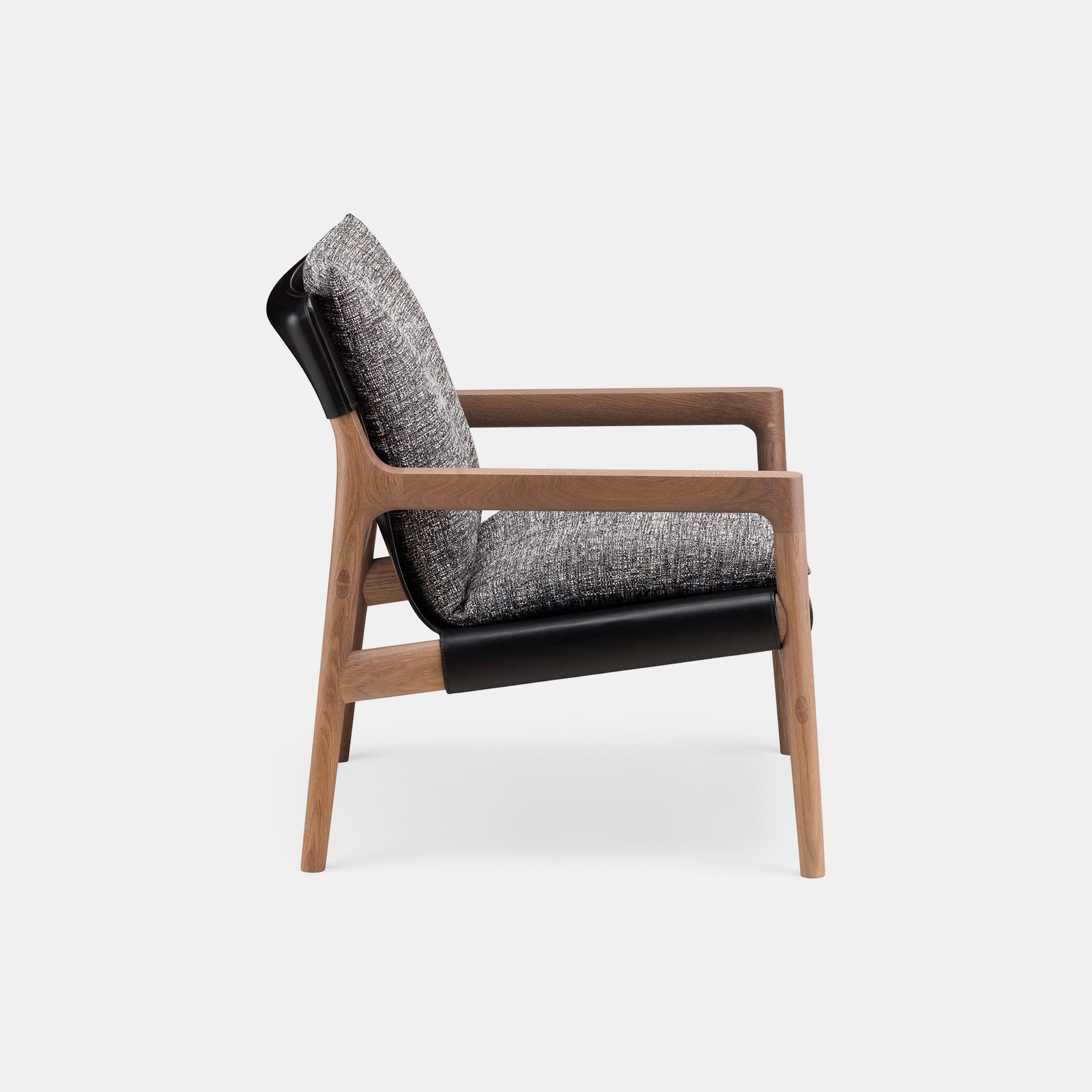 Sela Lounge Chair - Narrow Arms