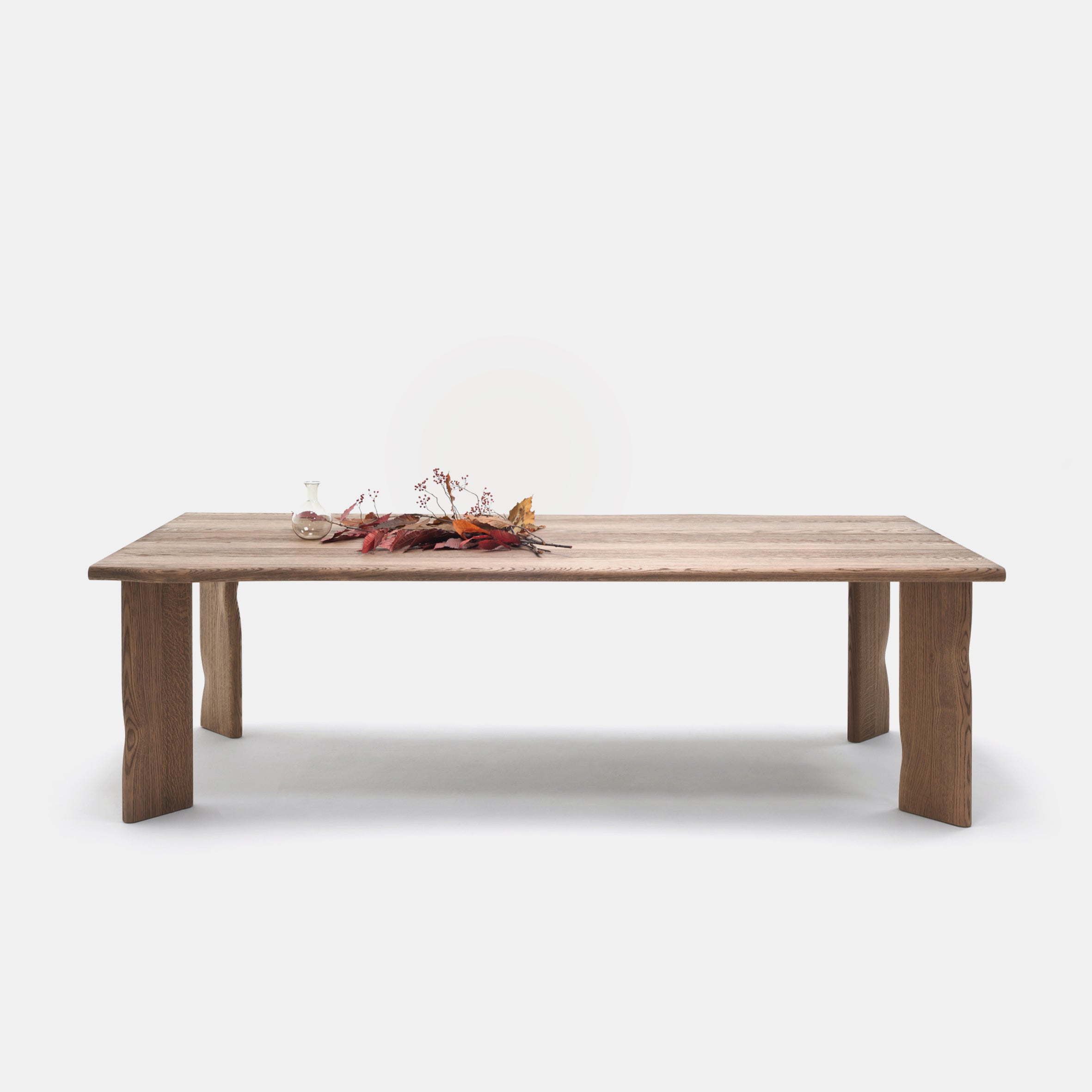 DUA Dining Table