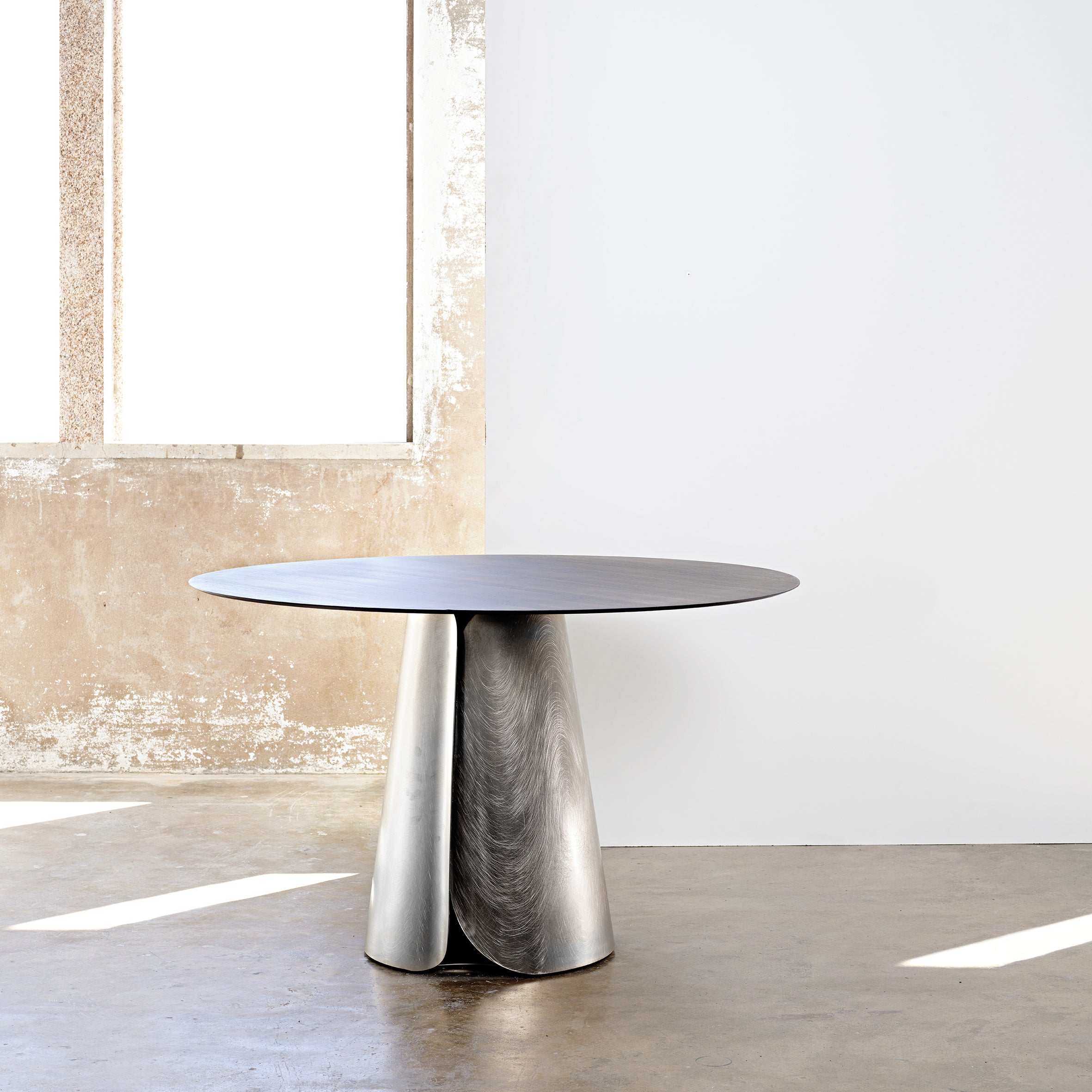 Tata Dining Table