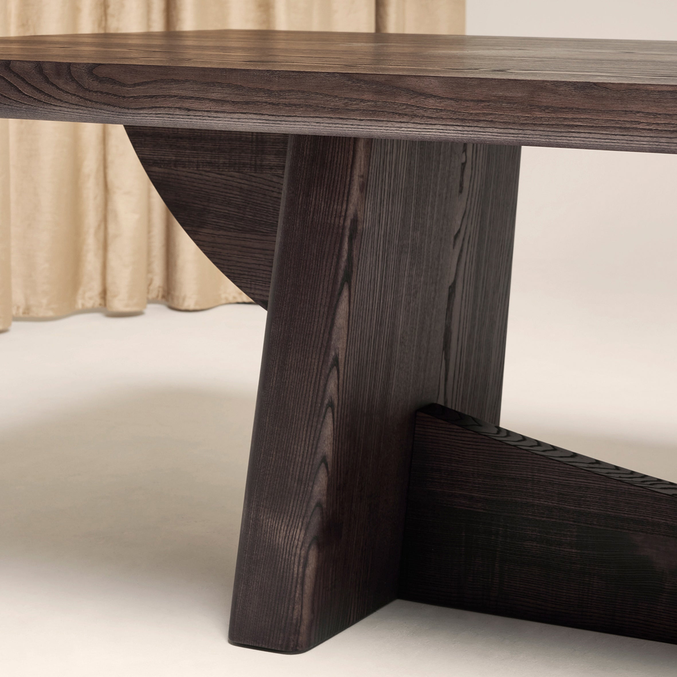 Eclipse Dining Table