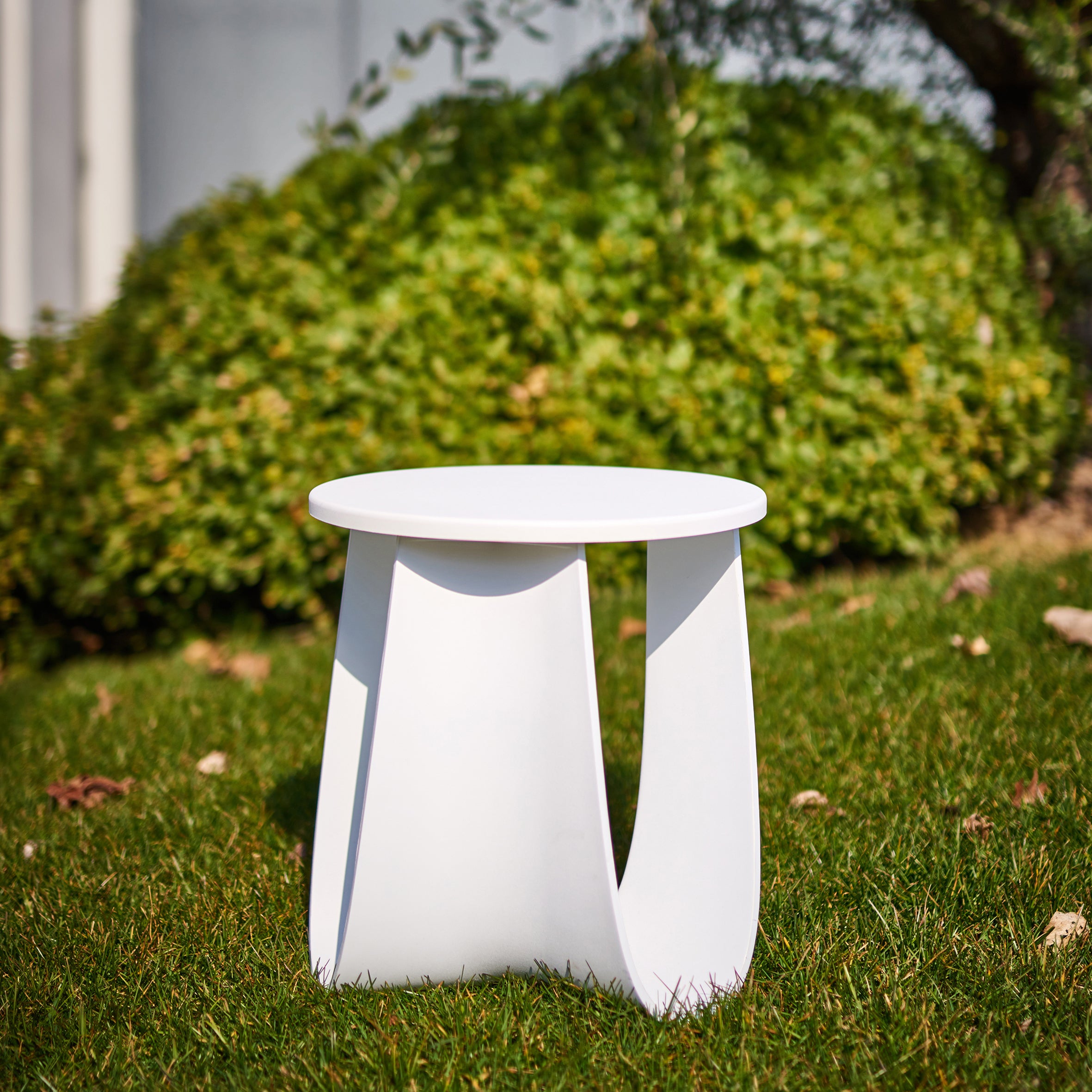 Sag Side Table / Stool