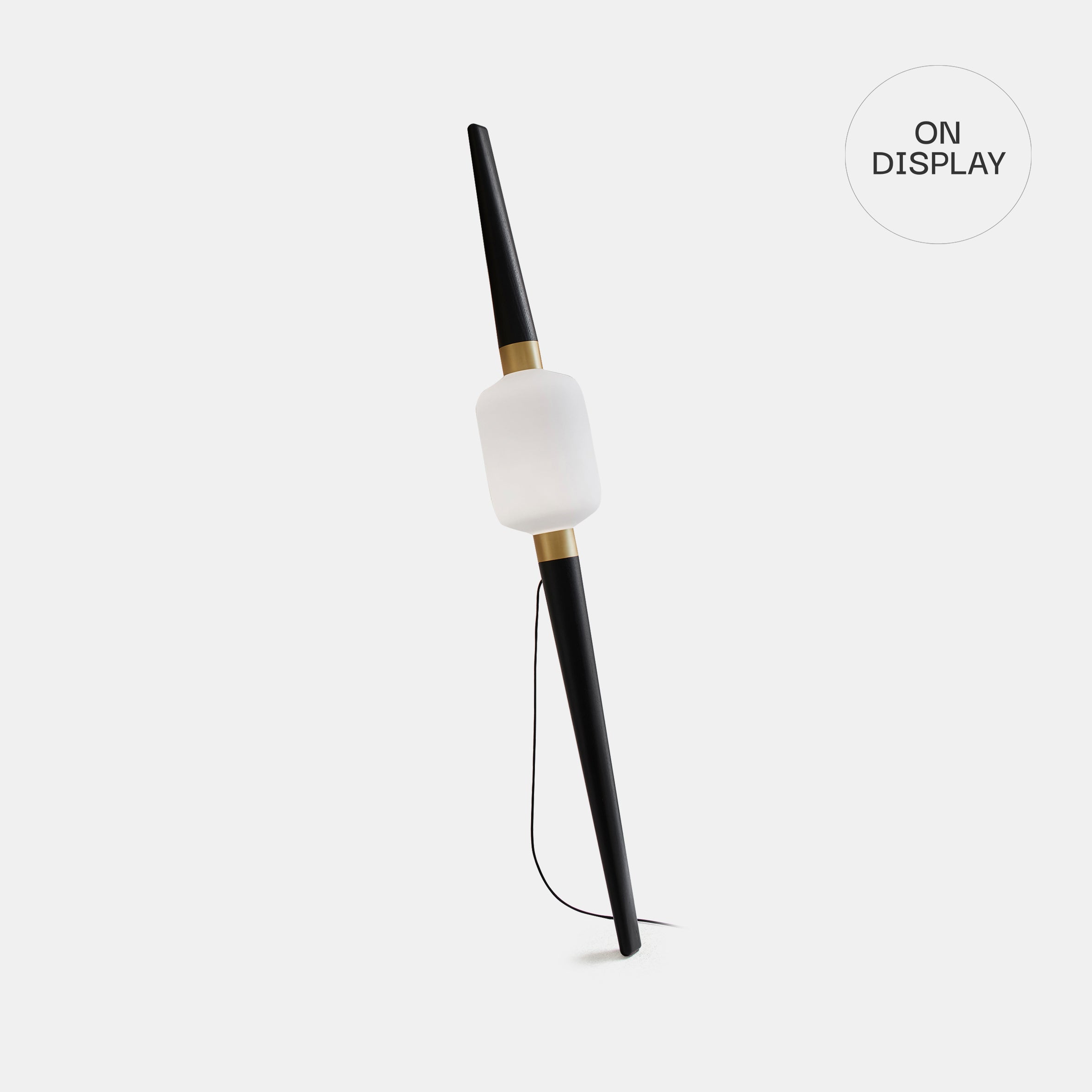 B/LIGHT Floor Lamp