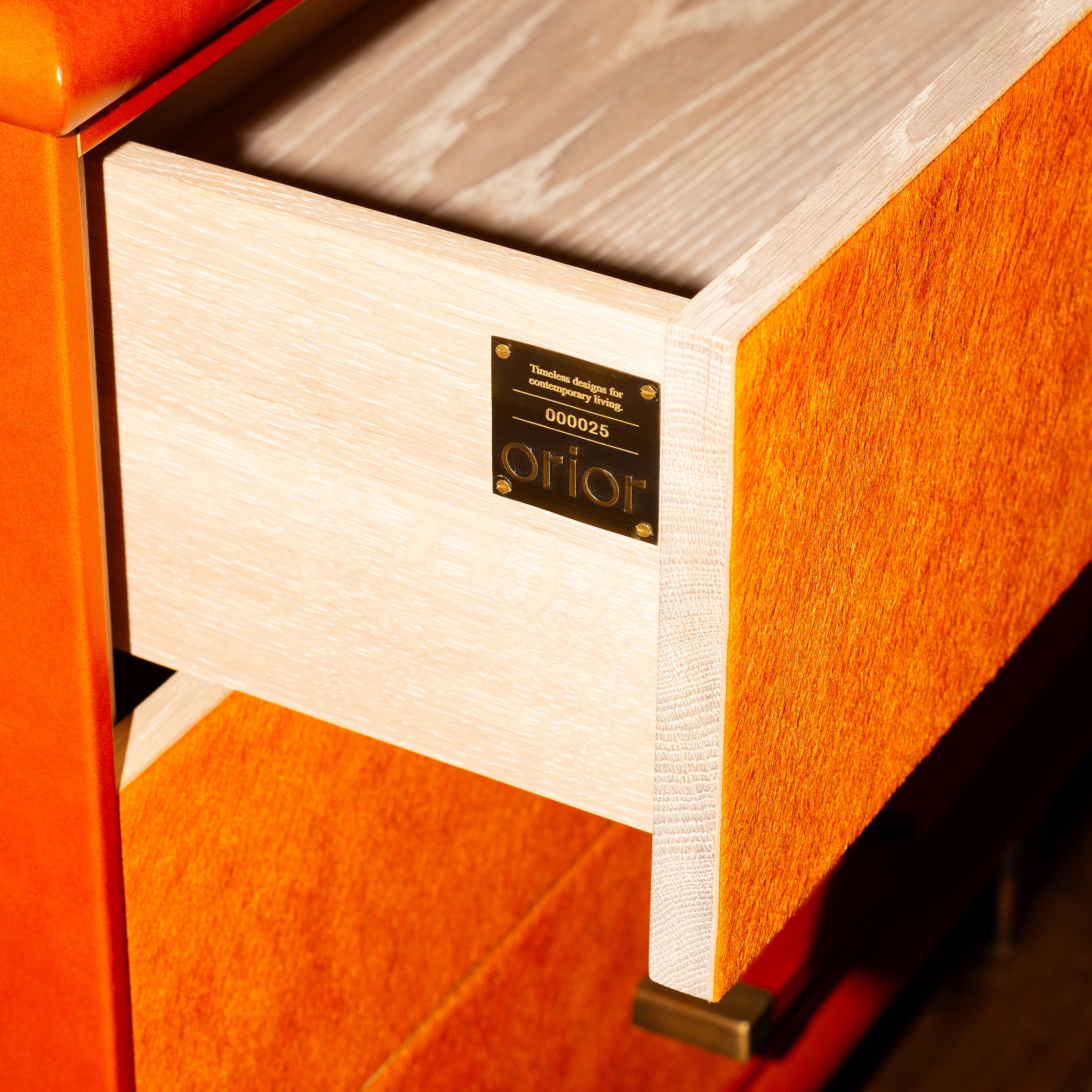 Bembo Dresser