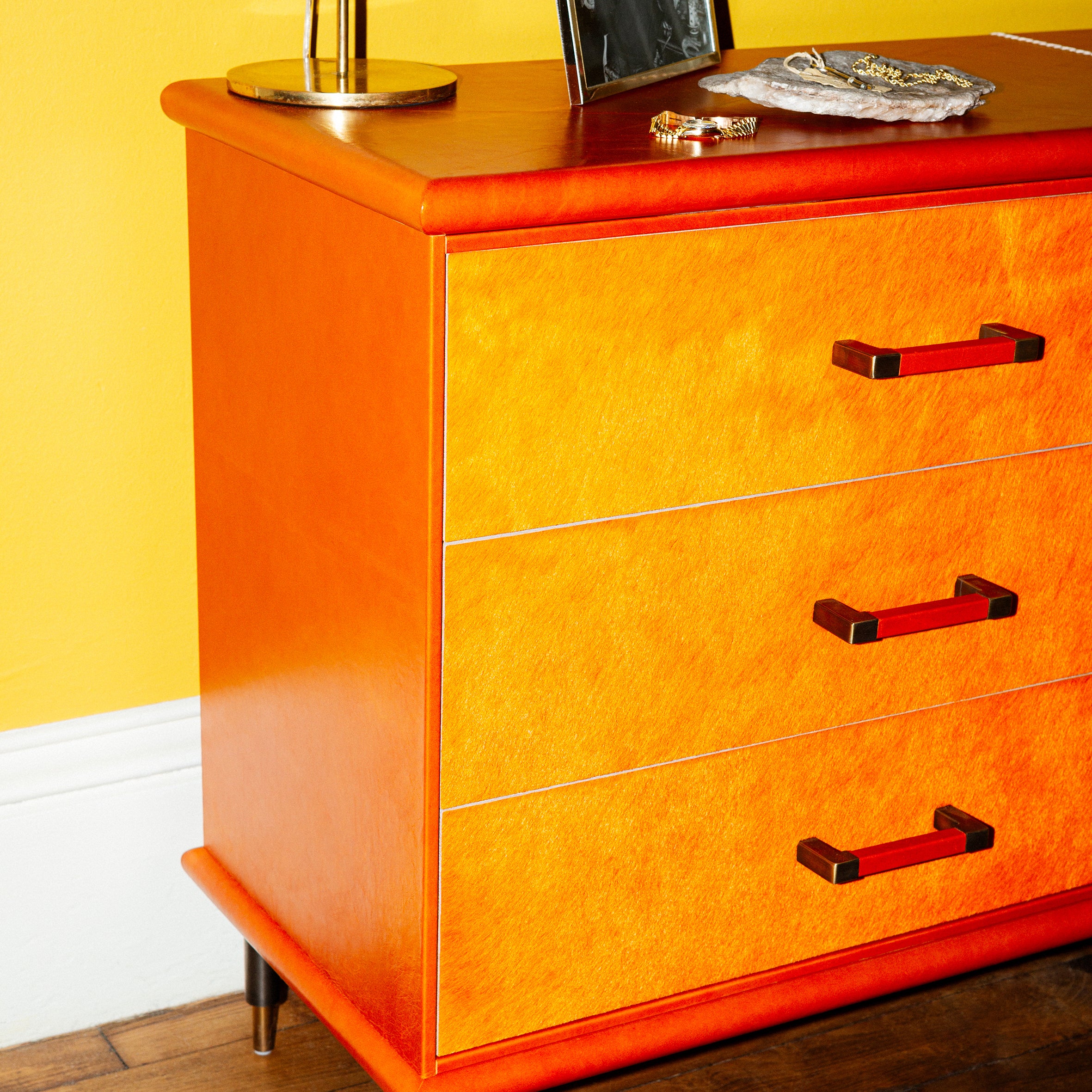 Bembo Dresser