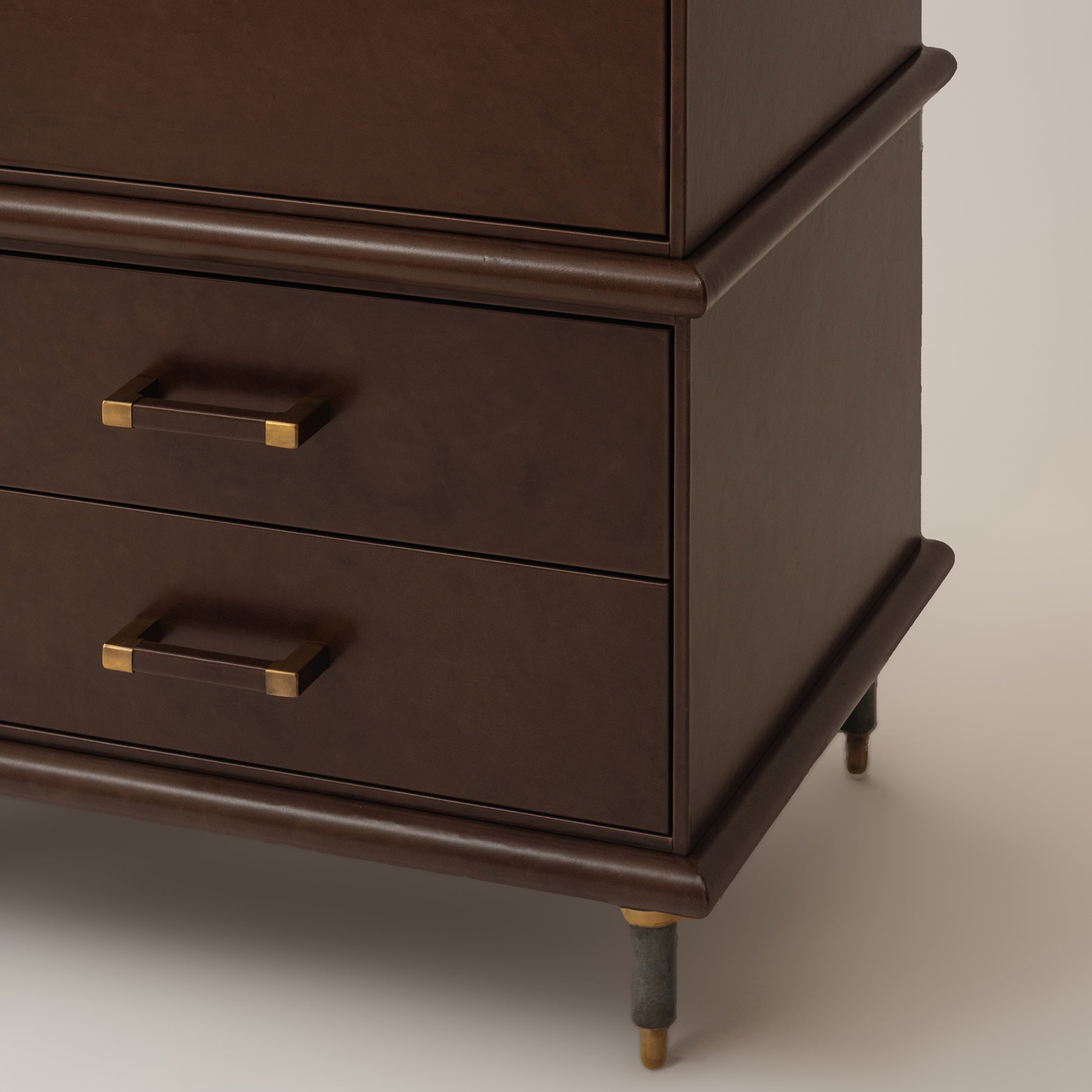 Bembo Wardrobe
