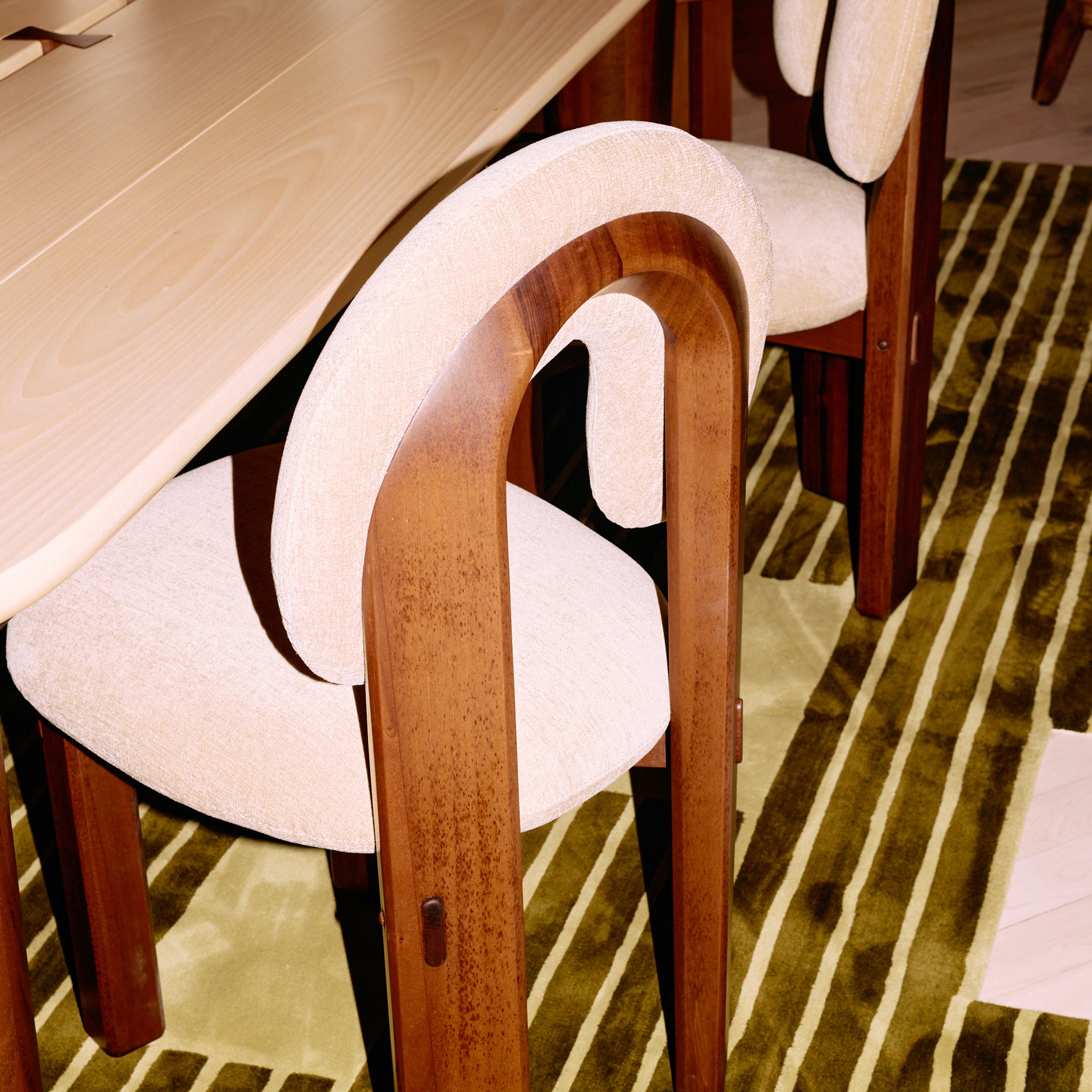 Ithea Chair