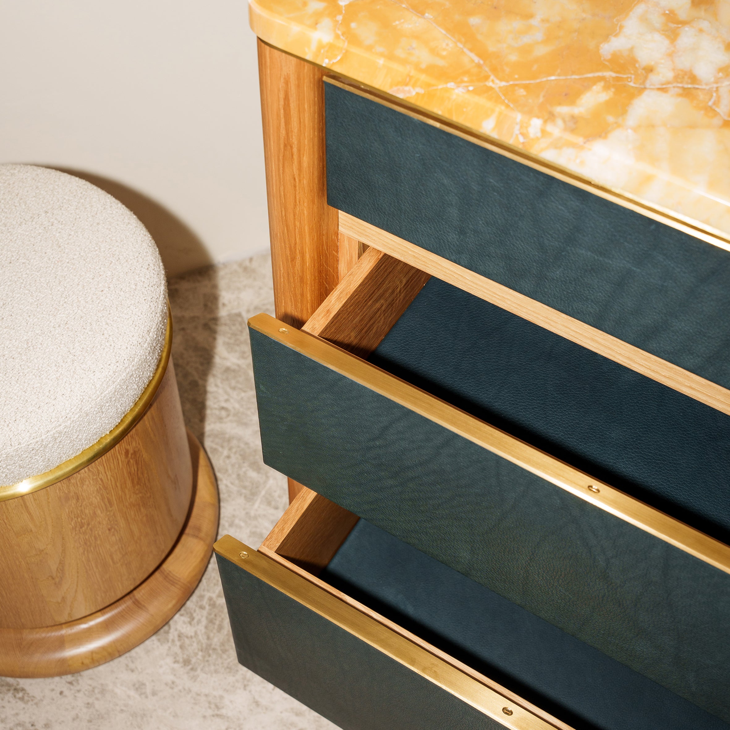 Livia Ottoman