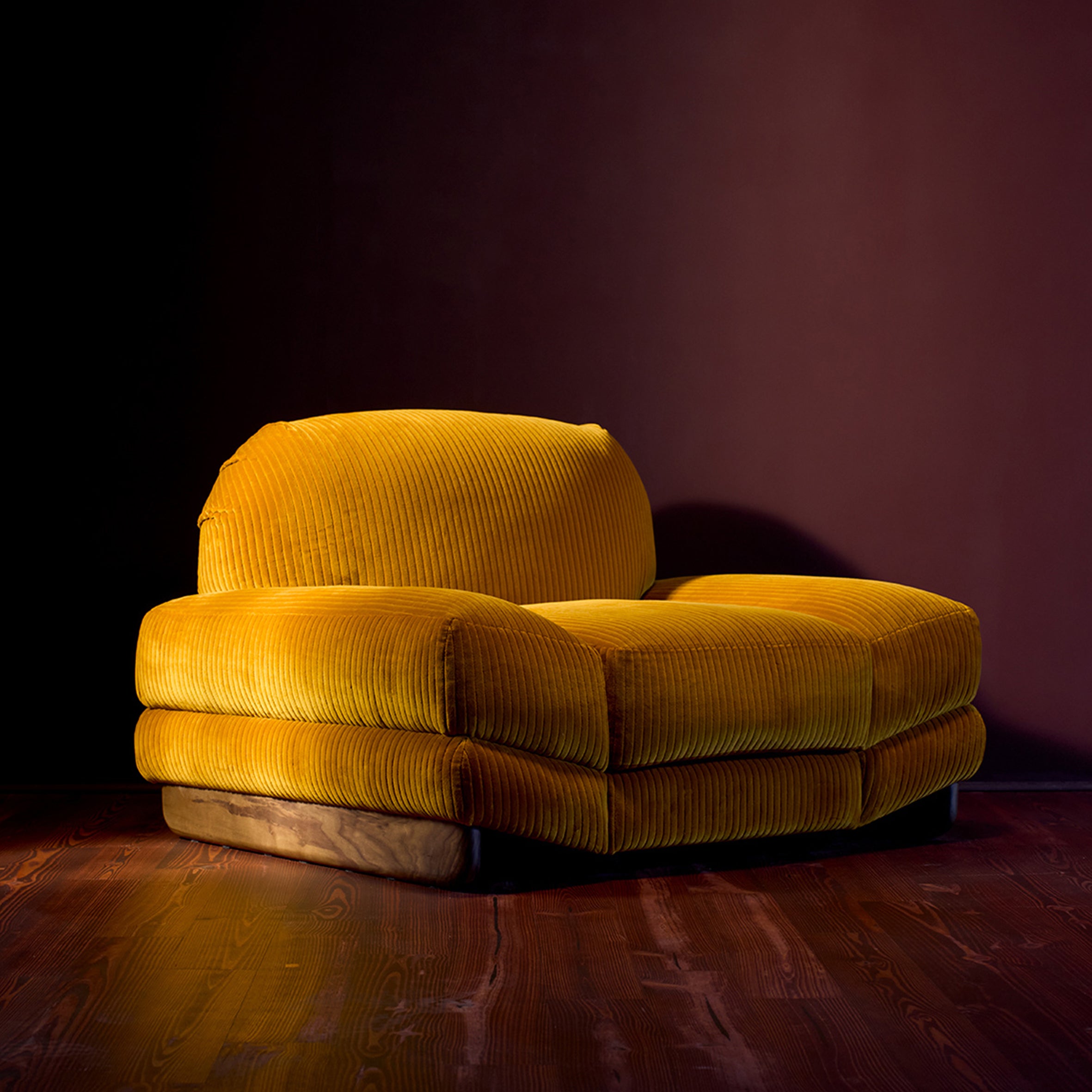 Nead Chair