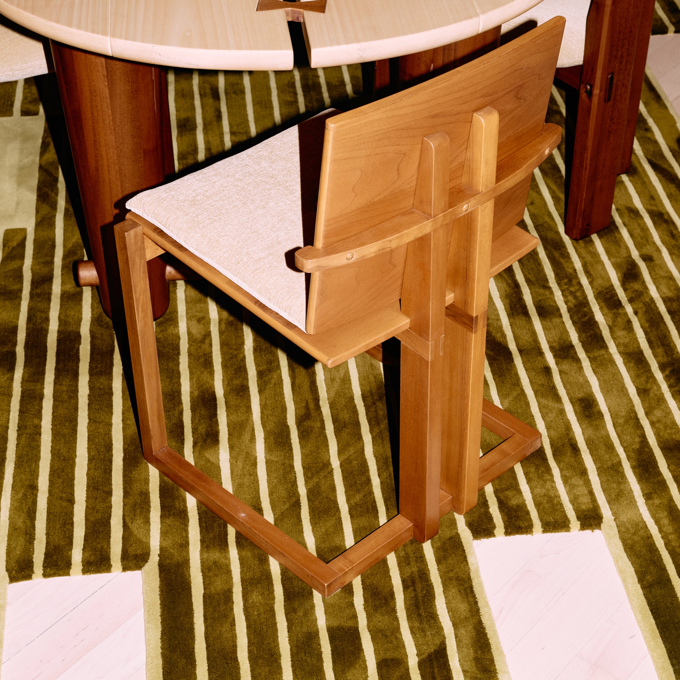 Rhye Dining Table
