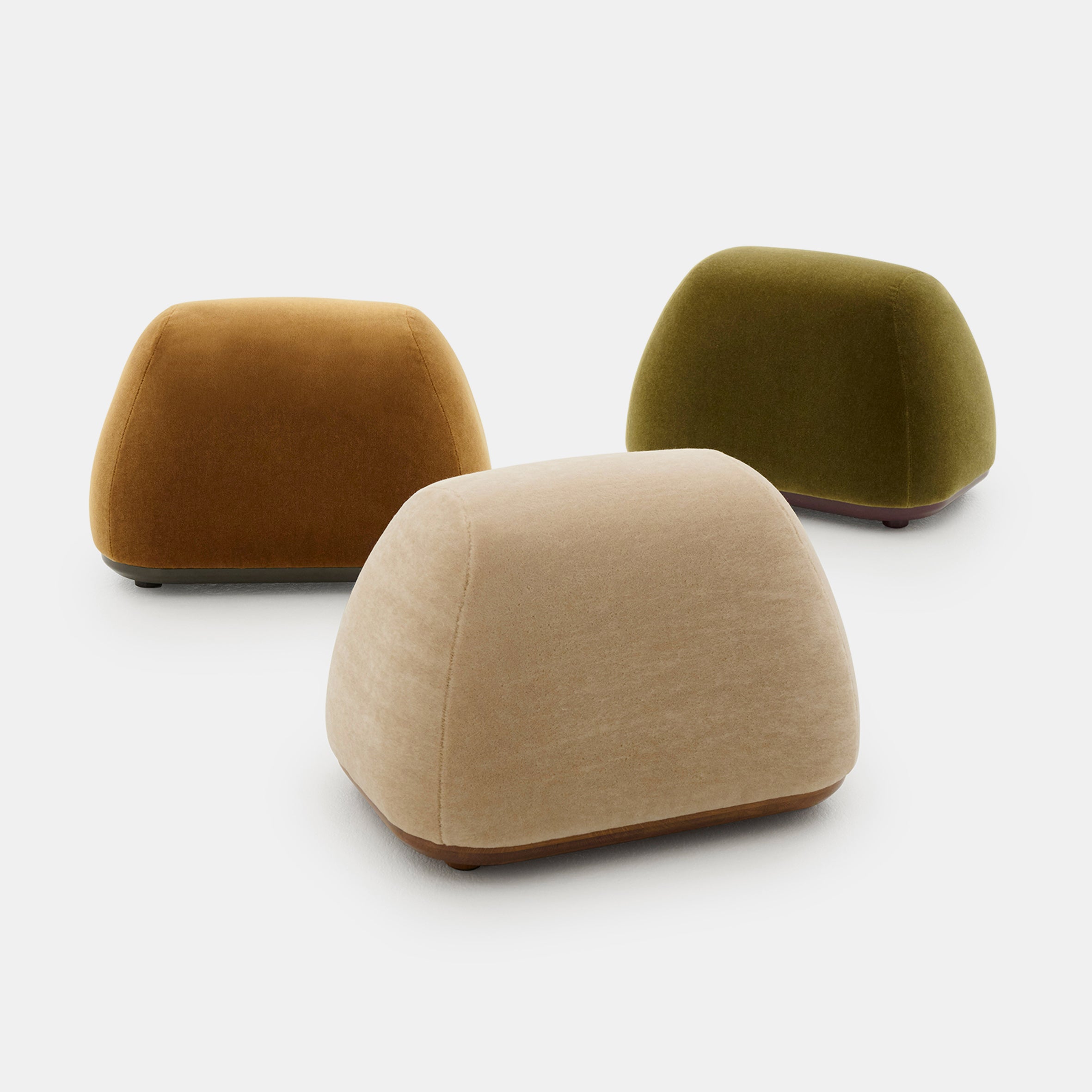 Kiss Ottoman