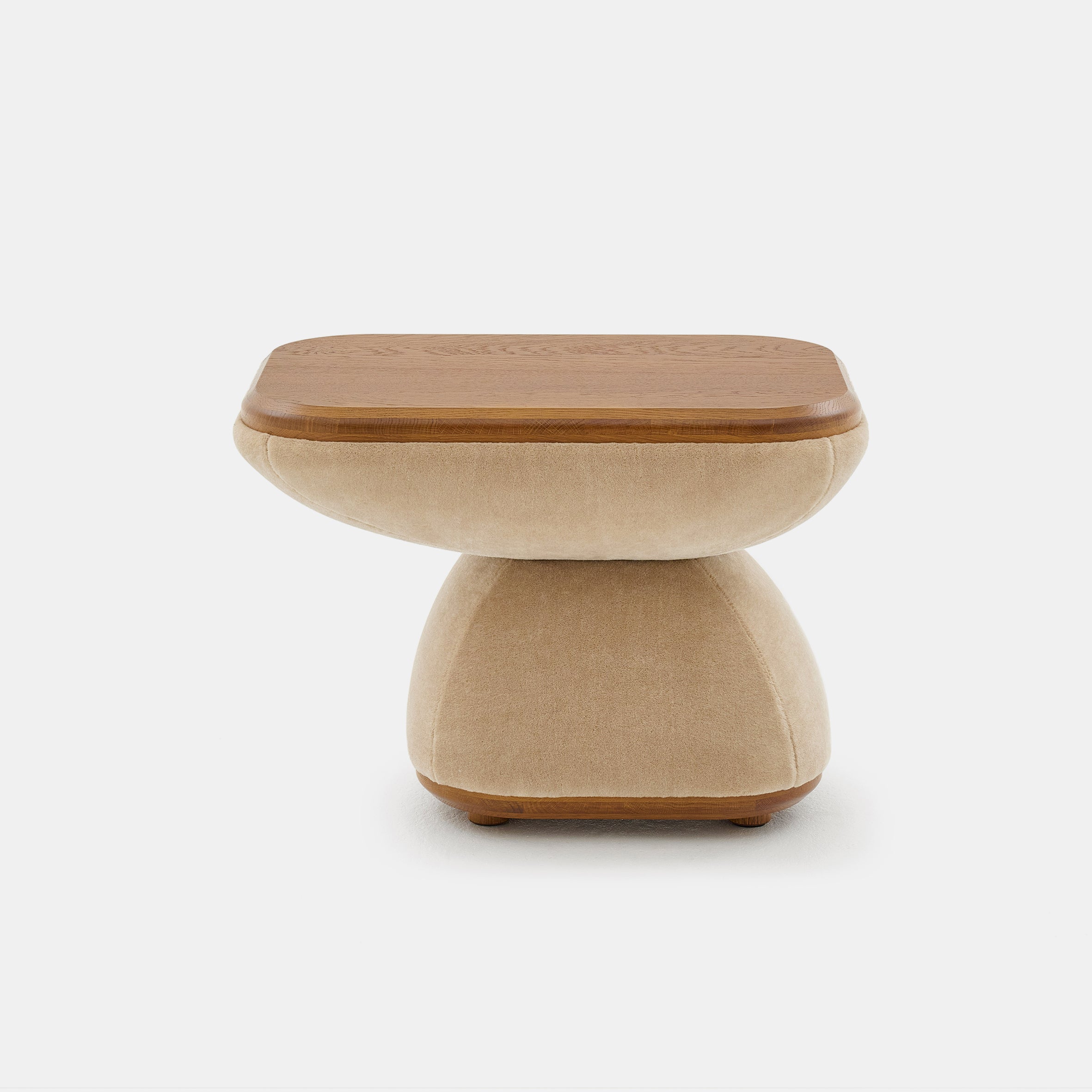 Kiss Pedestal Table