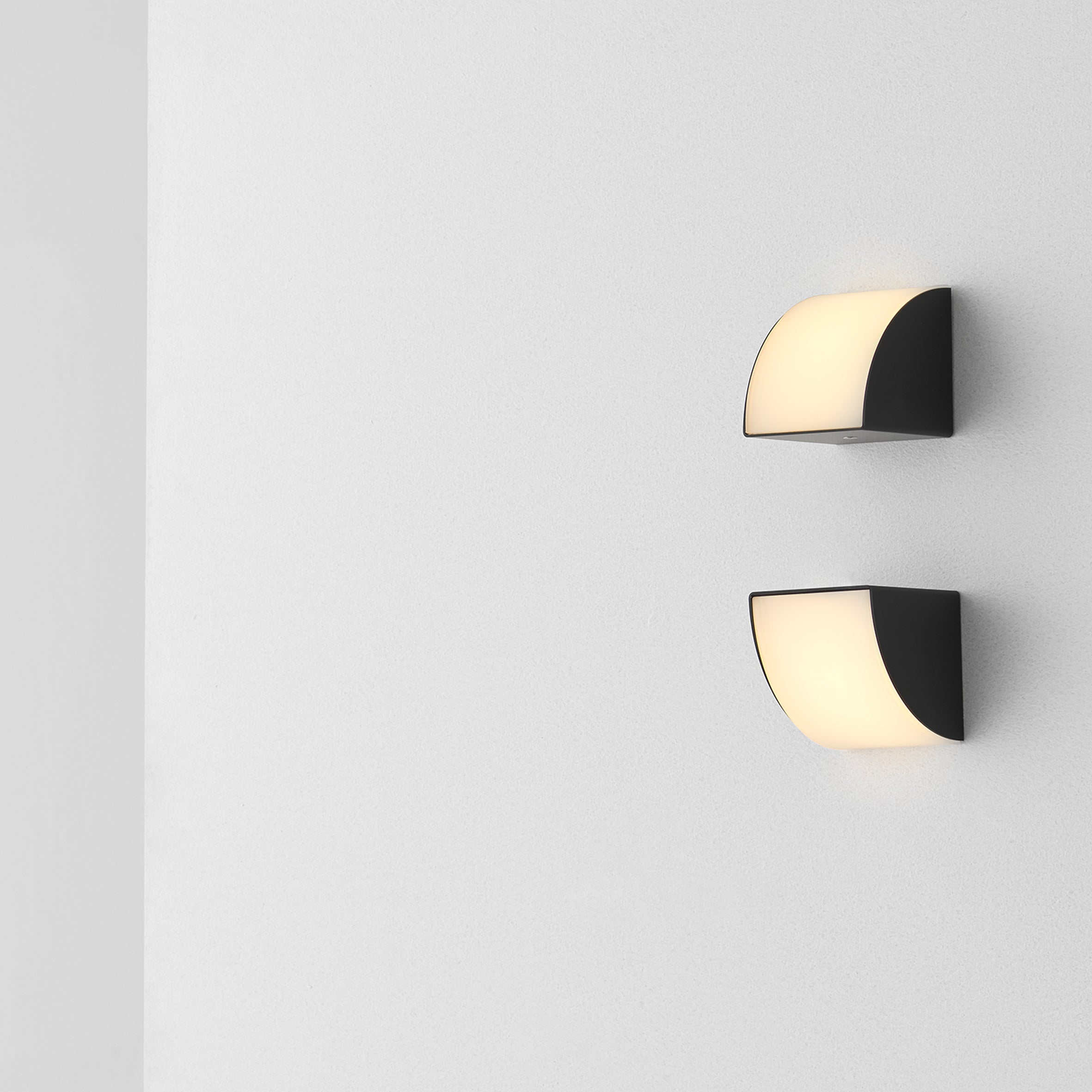 Phase Wall Lamp