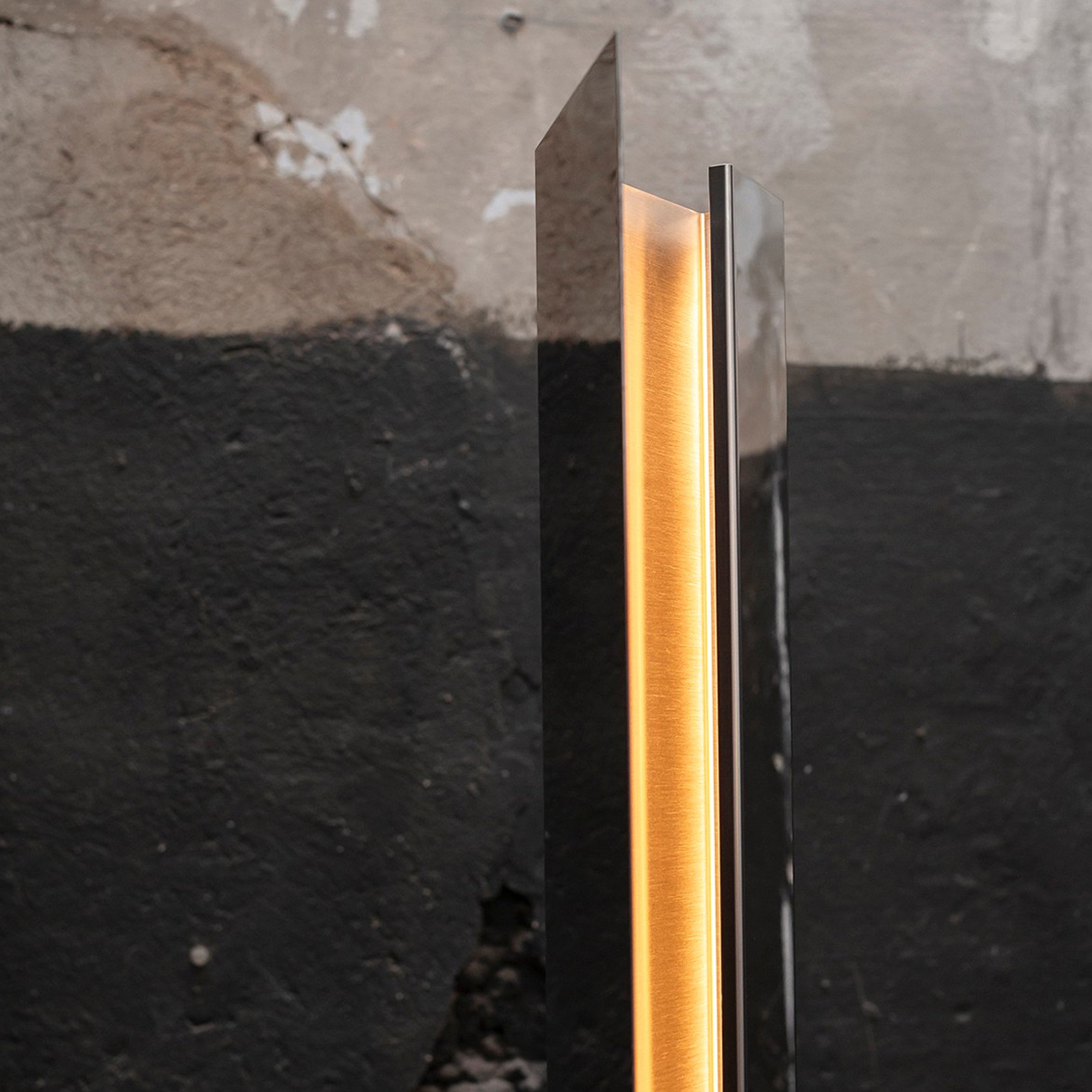 Mano Floor Lamp