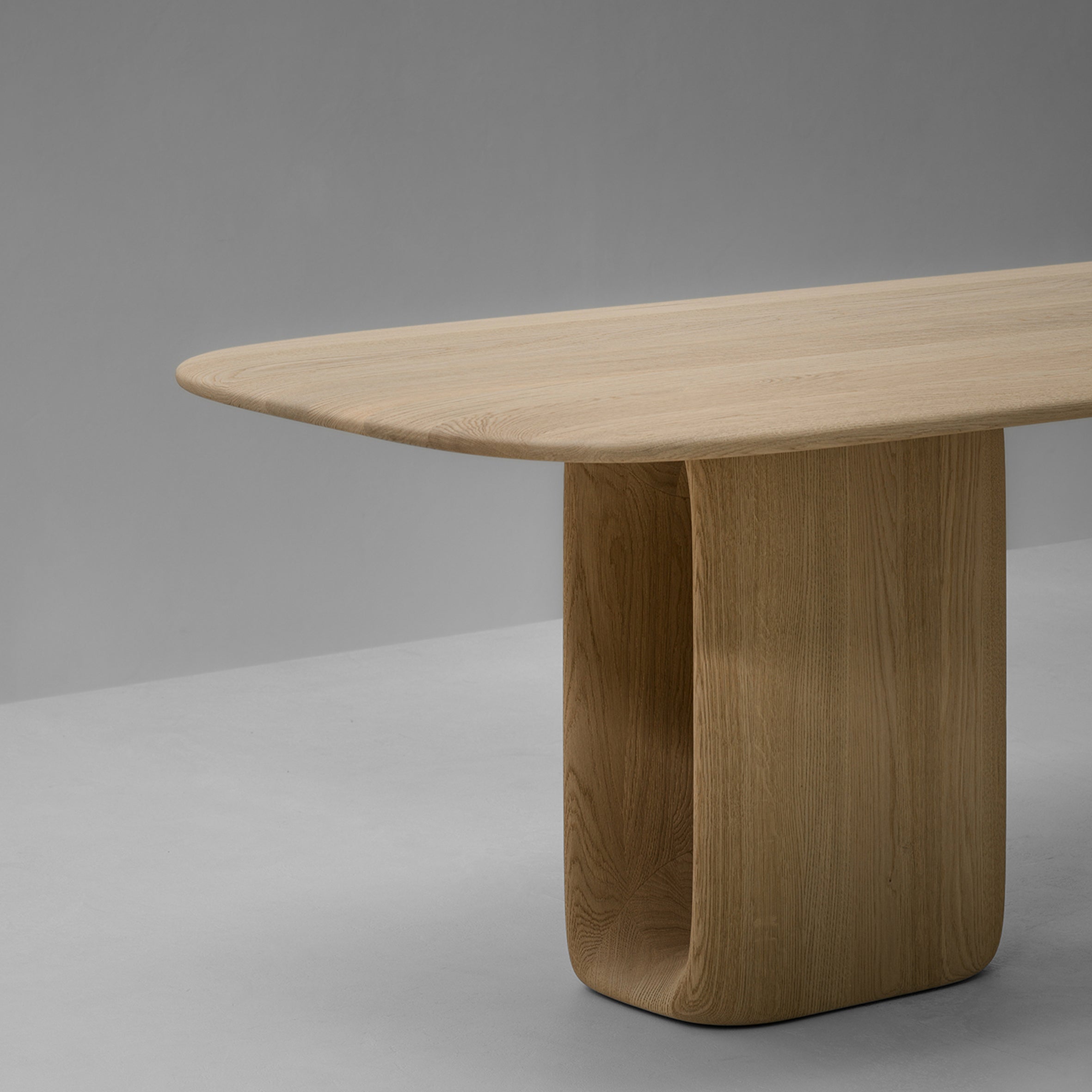 Patine Dining Table